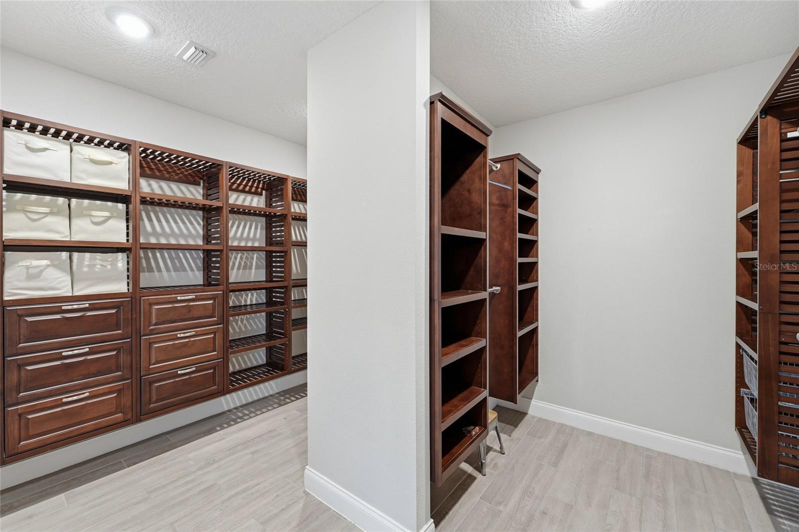 Image 21 of 27 For 8236 Procida Isle Lane