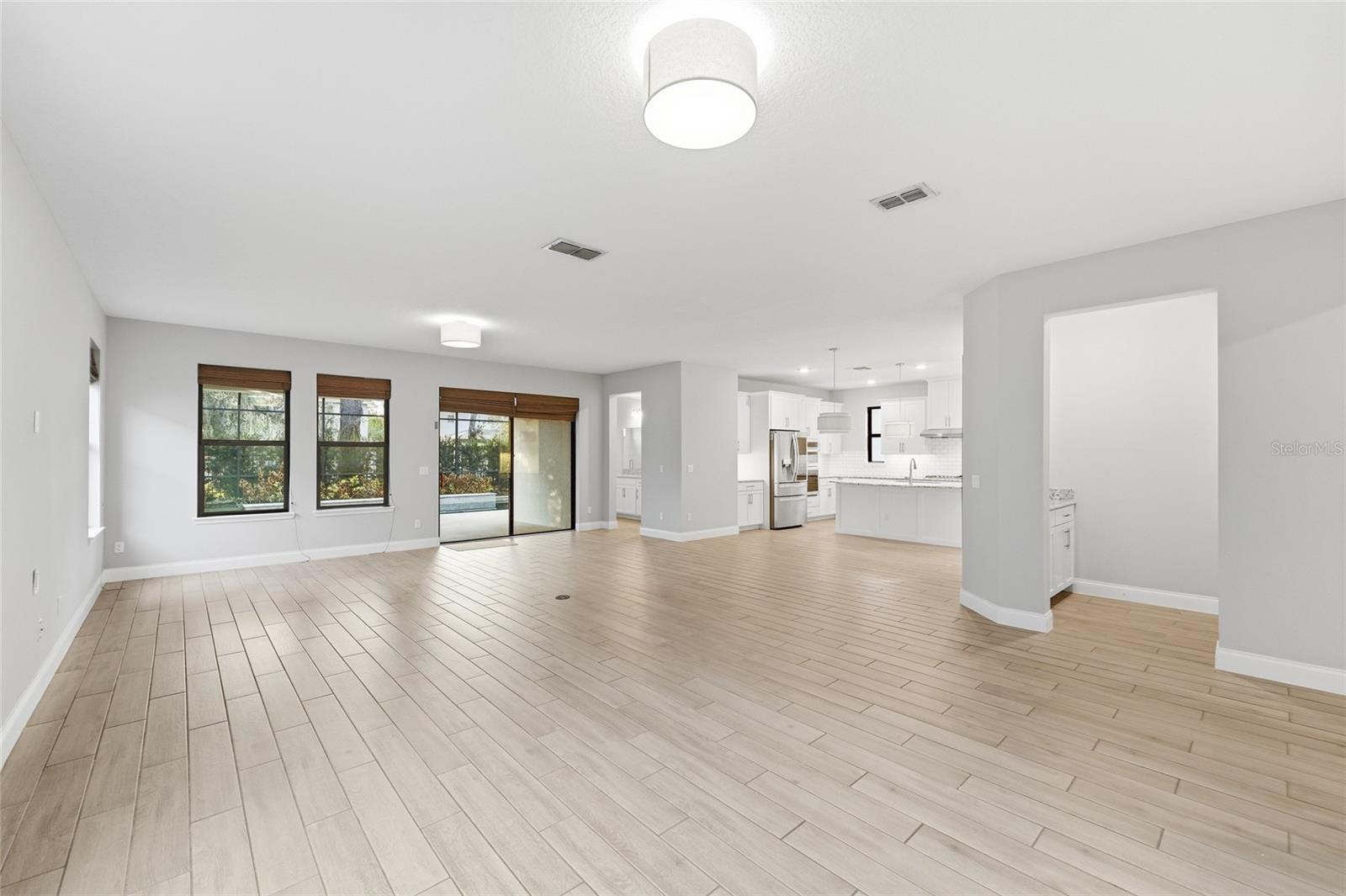 Image 3 of 27 For 8236 Procida Isle Lane