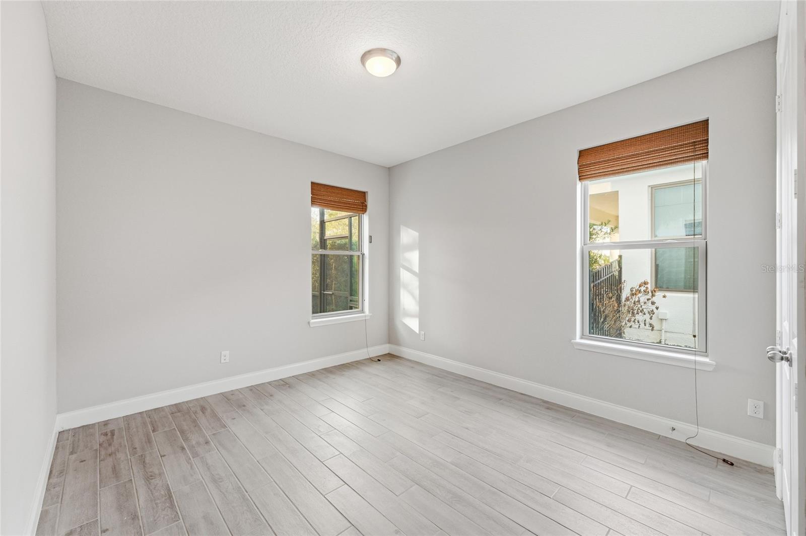 Image 9 of 27 For 8236 Procida Isle Lane