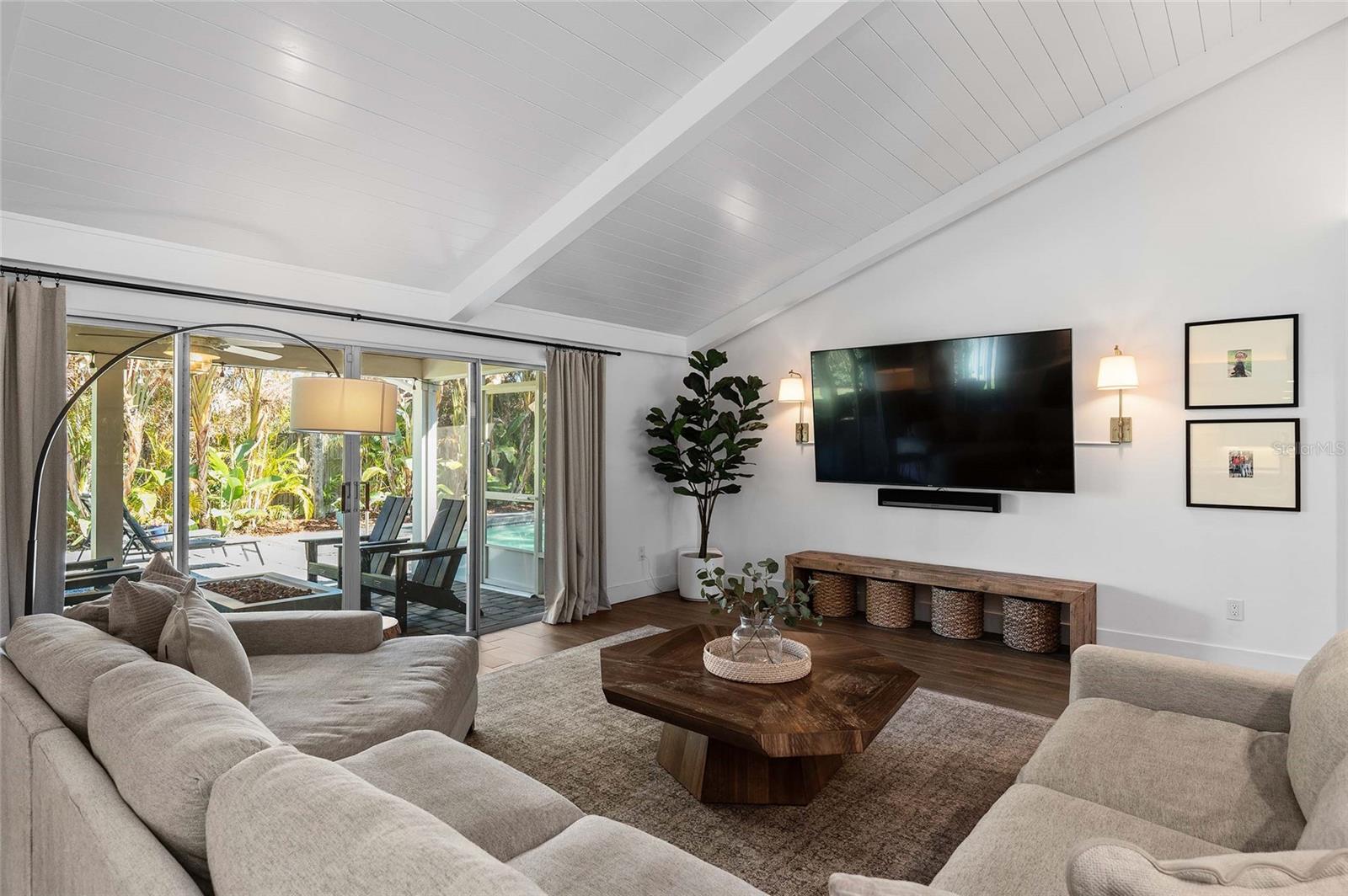 Image 8 of 57 For 128 Variety Tree Circle