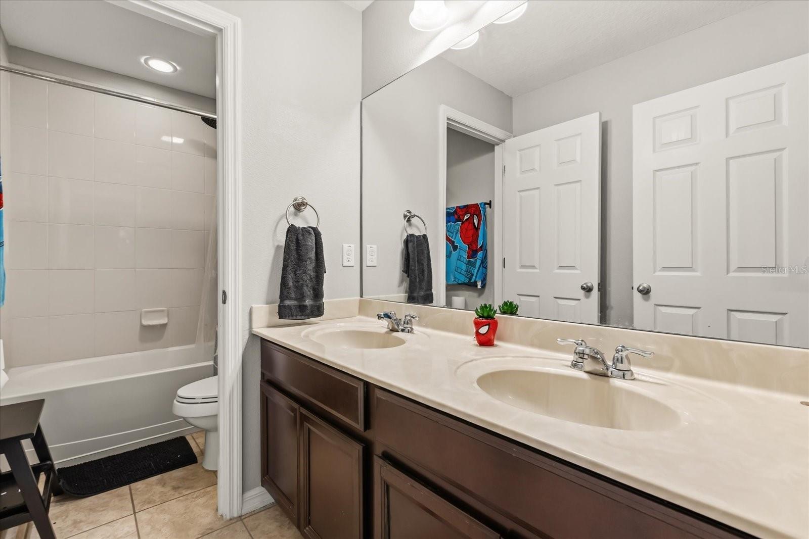 Image 21 of 44 For 348 Michael Blake Boulevard