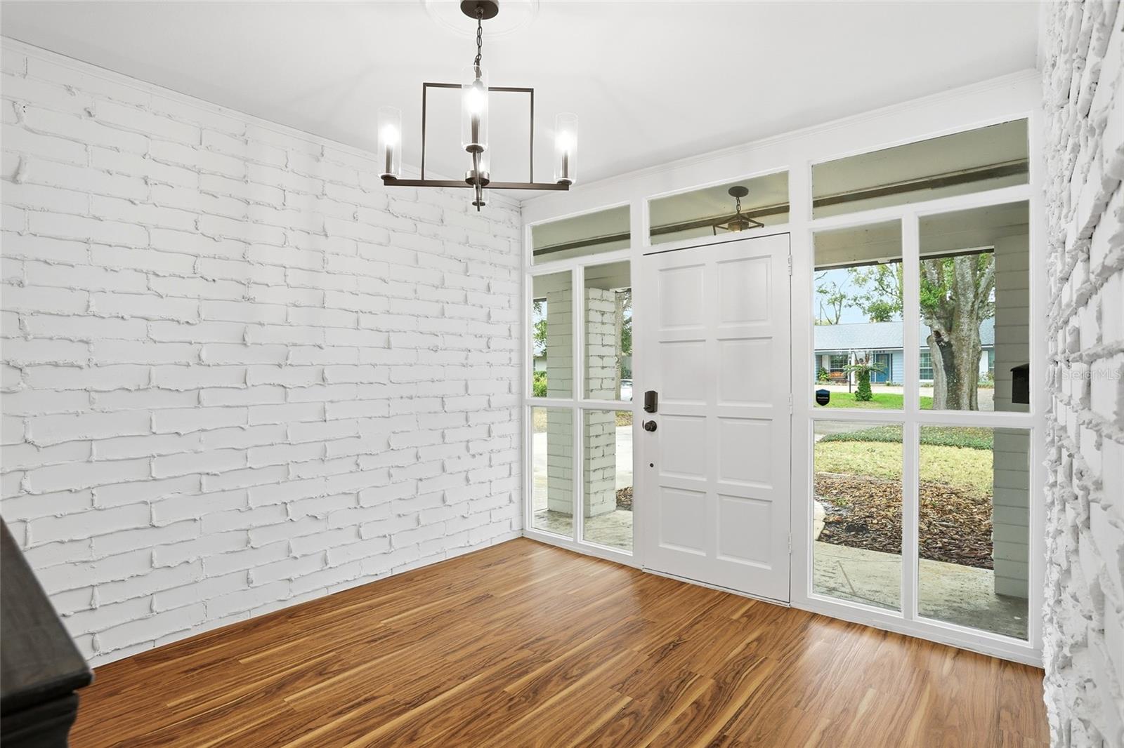 Image 11 of 44 For 2462 Markingham Road