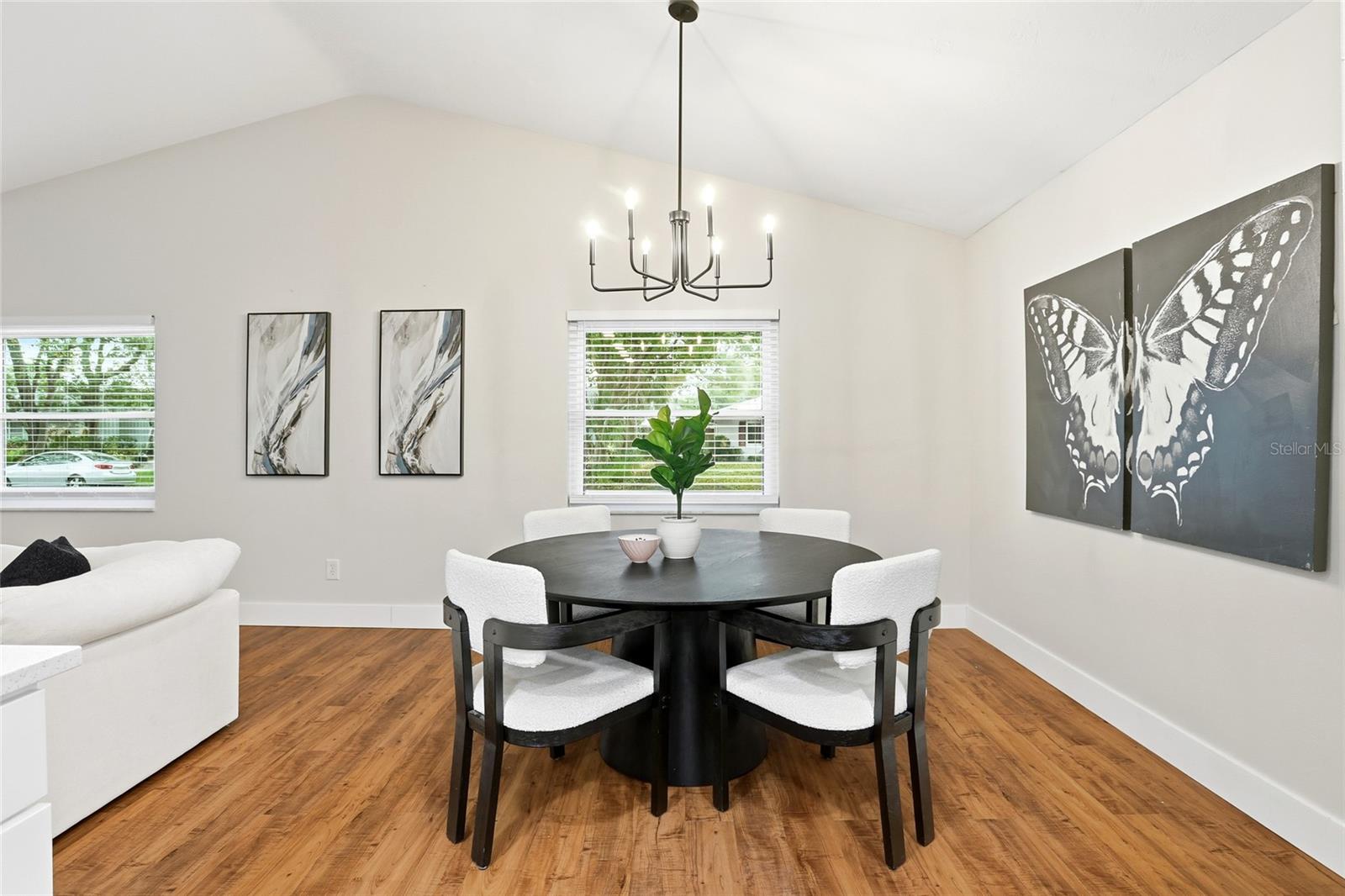 Image 21 of 44 For 2462 Markingham Road