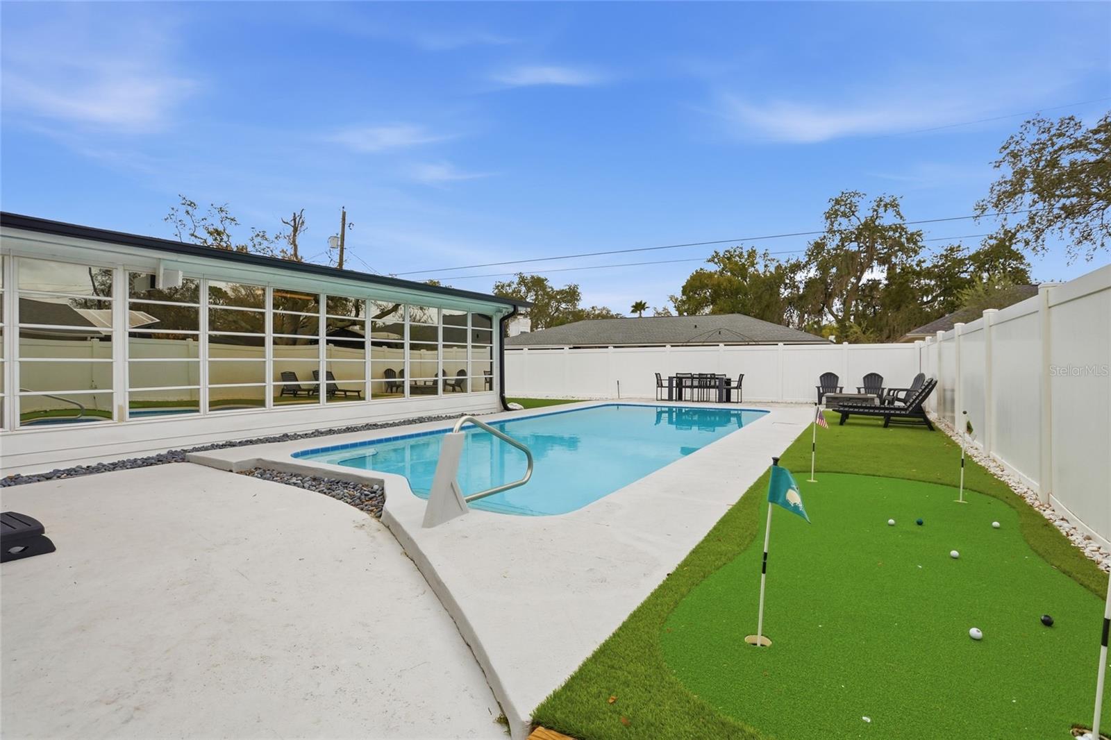 Image 4 of 44 For 2462 Markingham Road