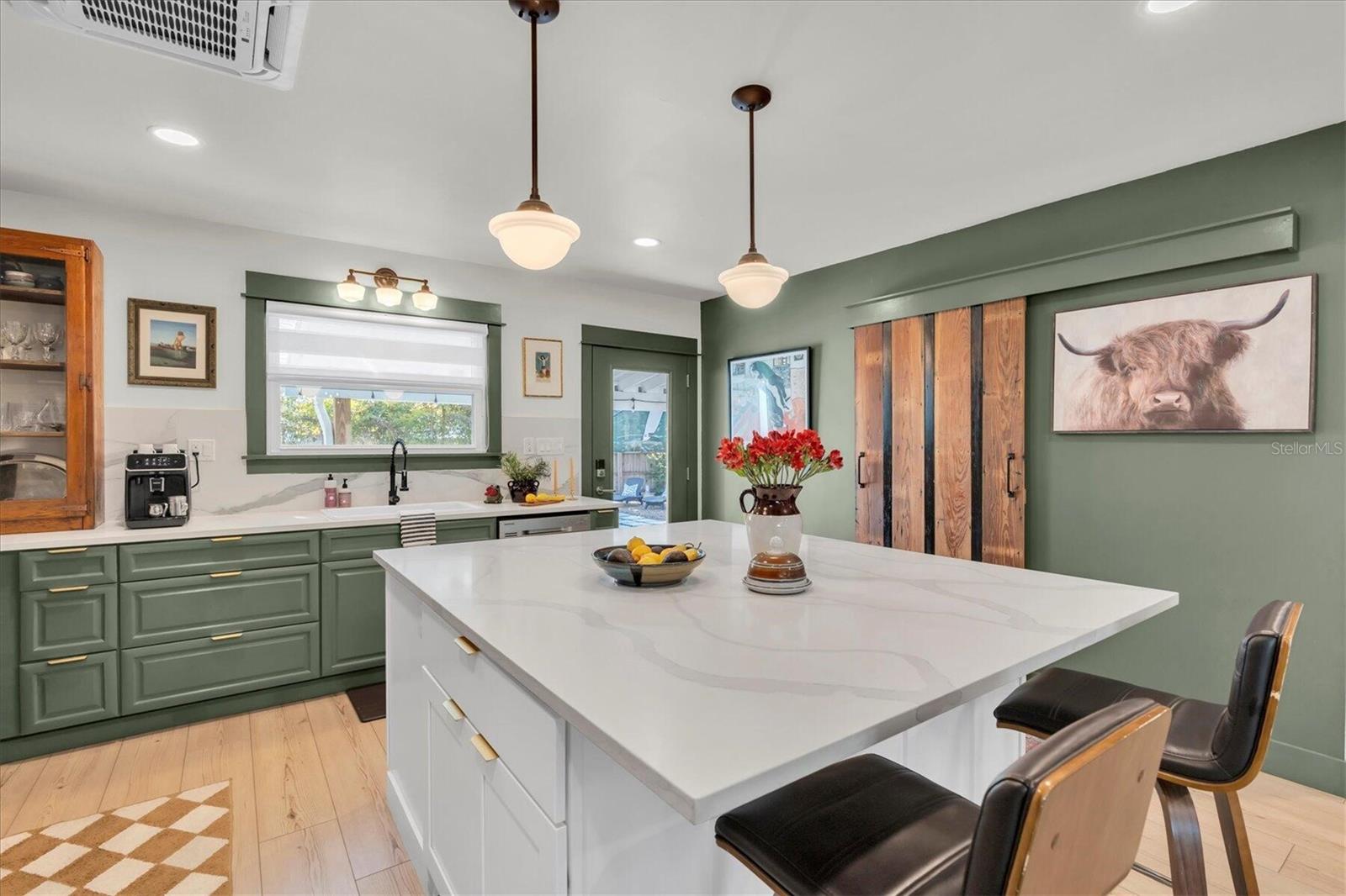 Image 11 of 43 For 104 22nd Avenue S