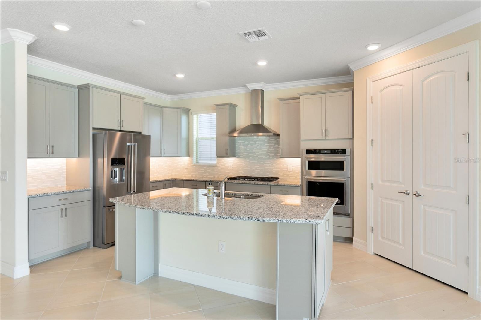 Image 7 of 45 For 9212 Hanging Vine Court