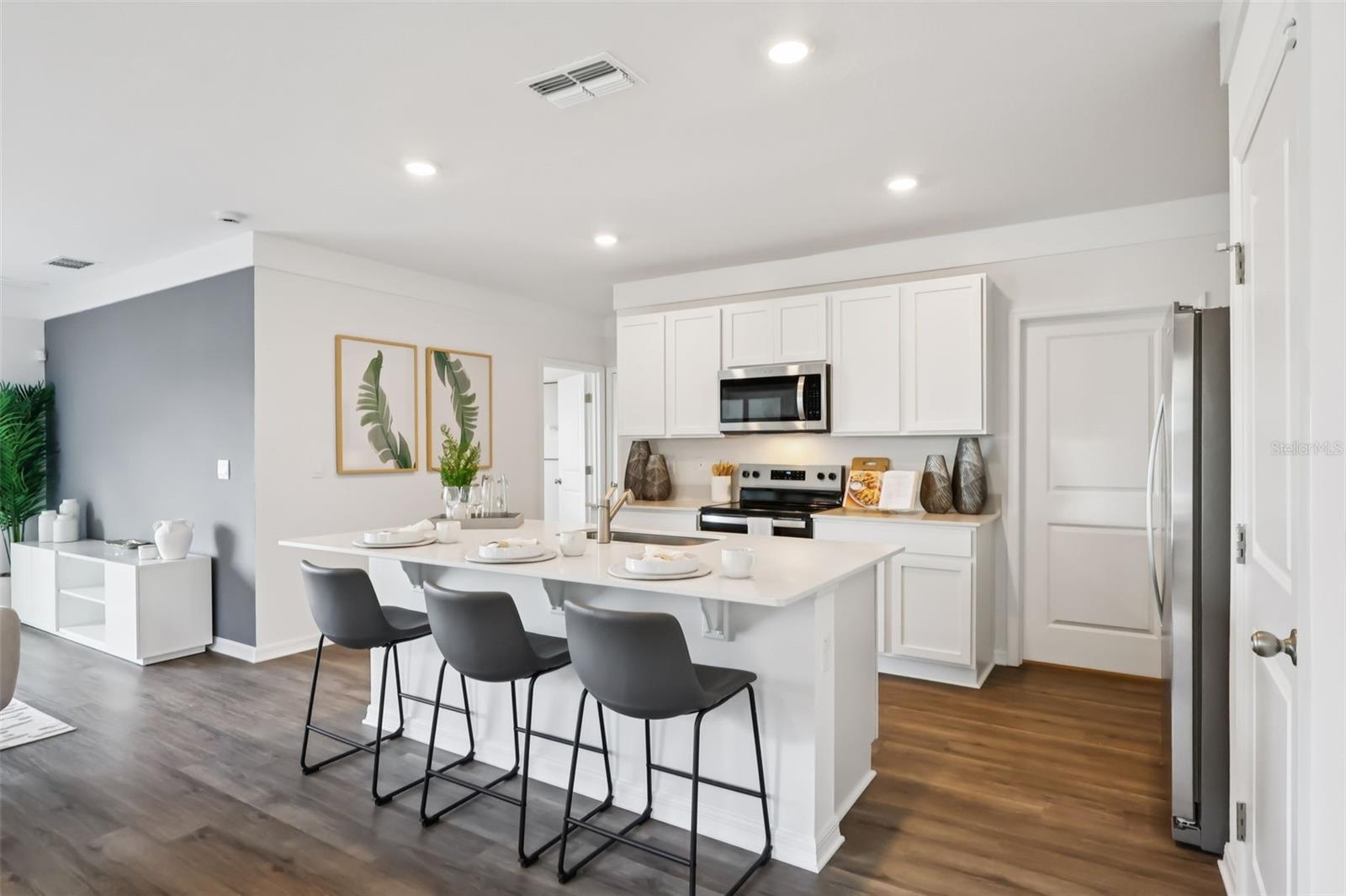 Image 9 of 33 For 4069 Giorgio Drive