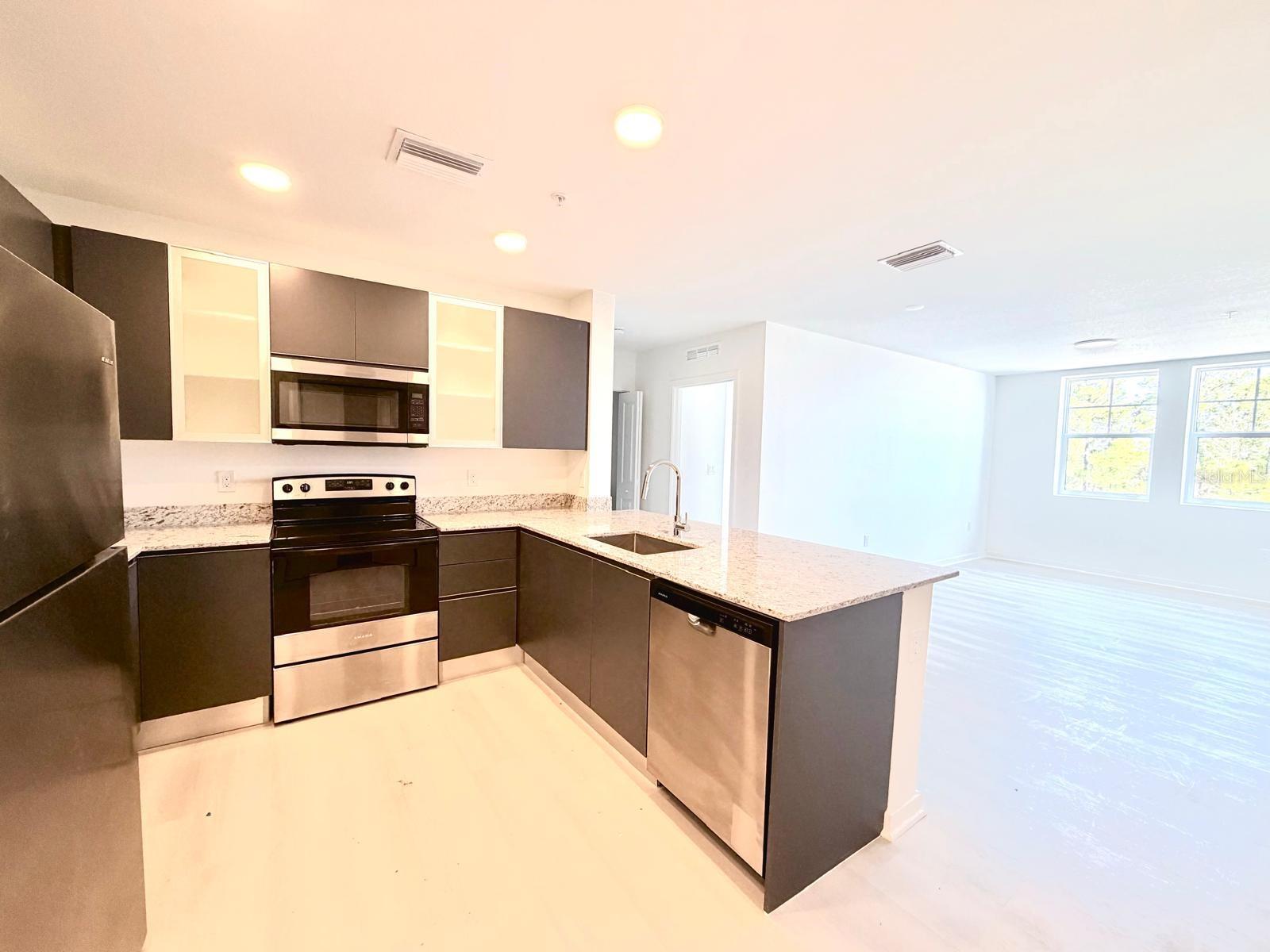 Image 6 of 14 For 5587 Millenia Park Boulevard 514