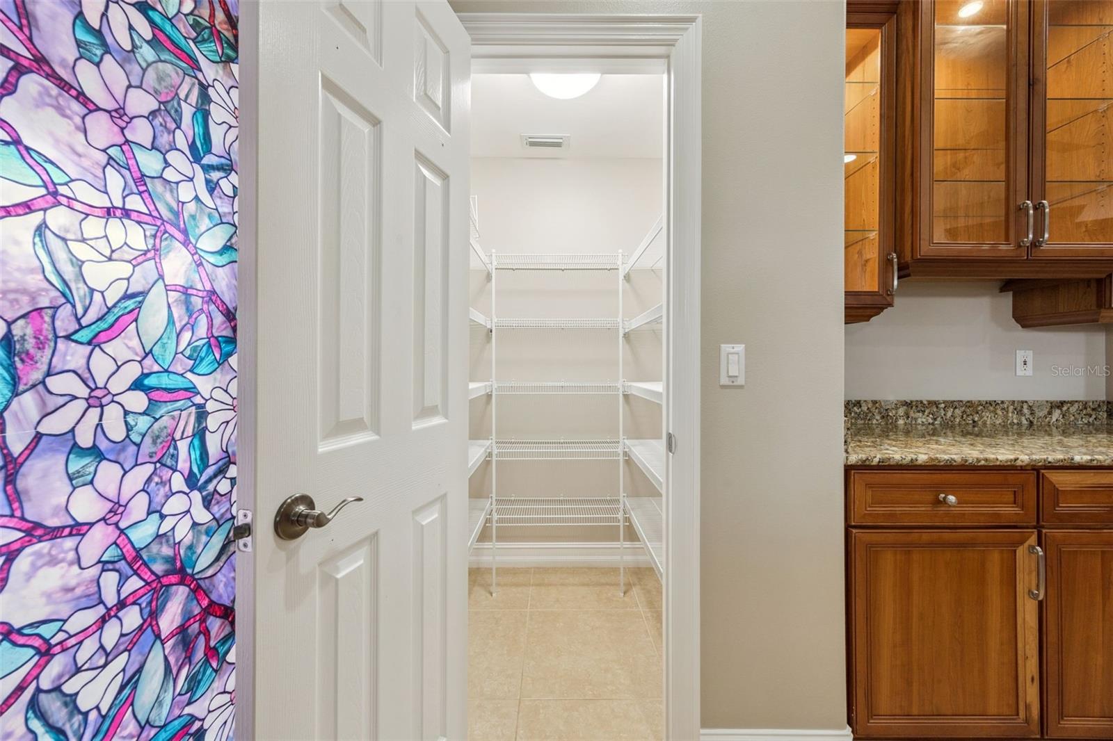 Image 16 of 67 For 913 Grande Haven Drive