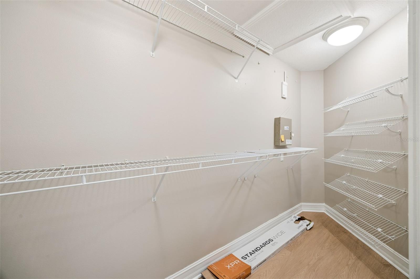 Image 23 of 67 For 913 Grande Haven Drive