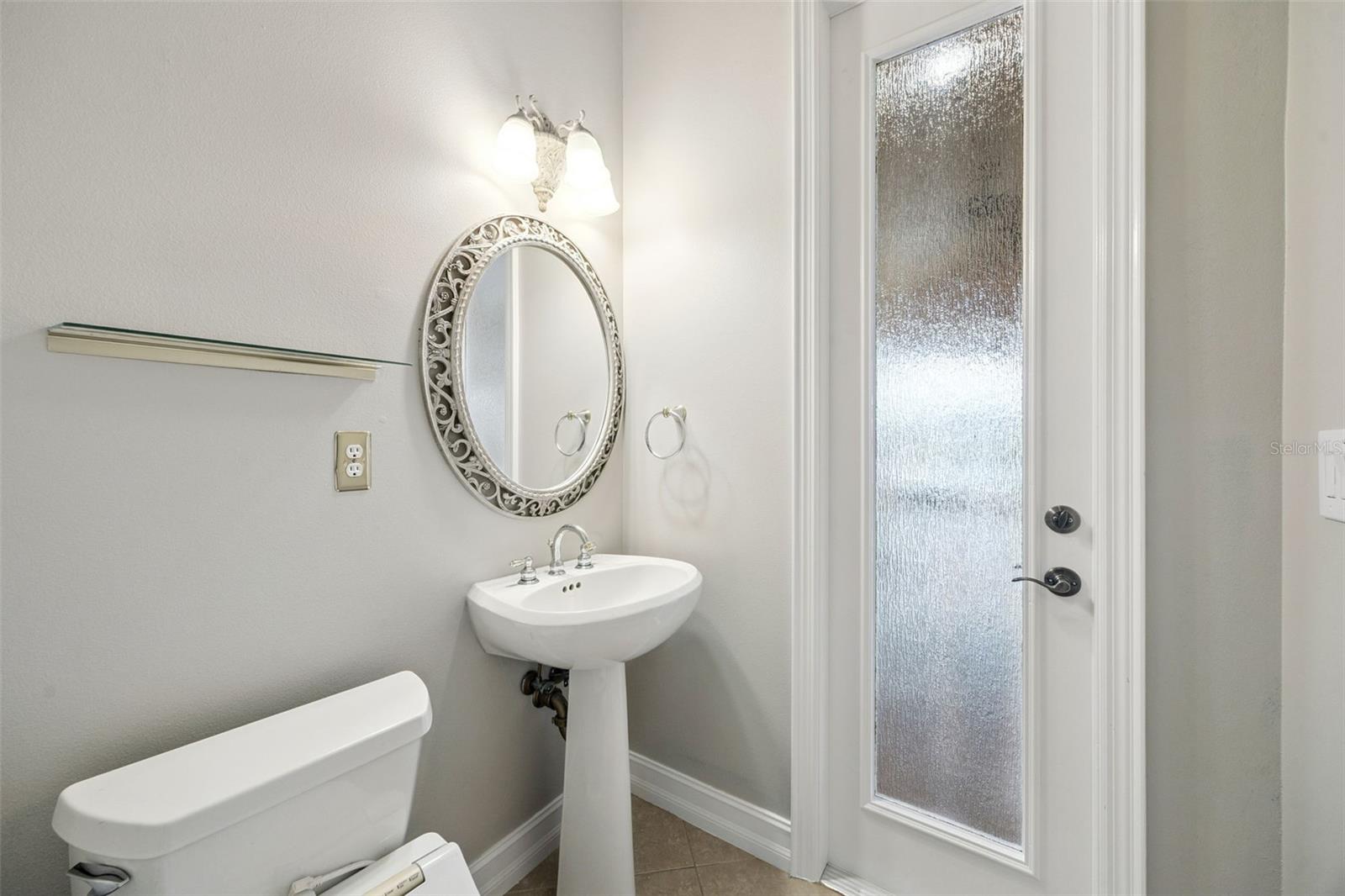 Image 31 of 67 For 913 Grande Haven Drive