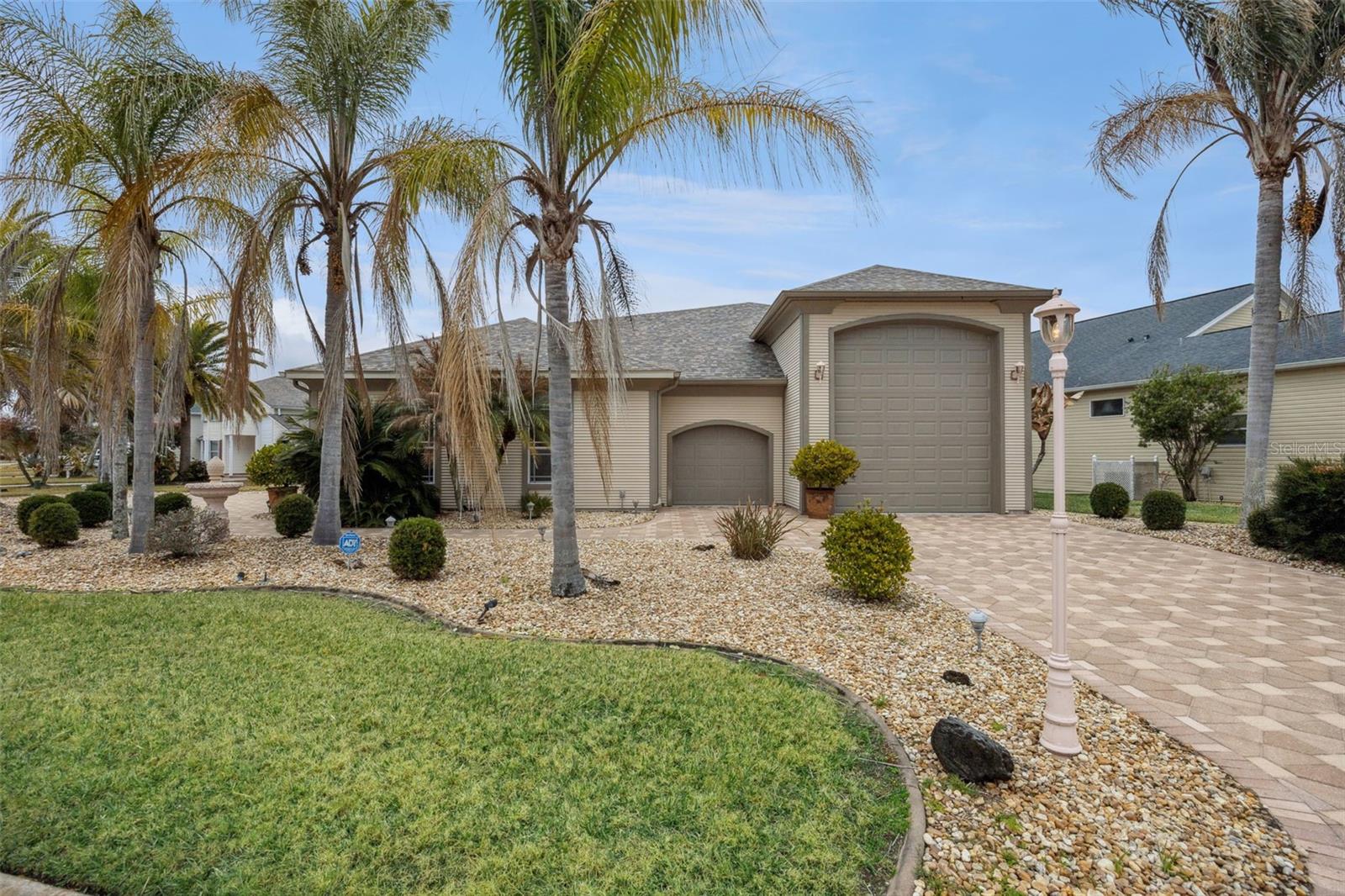 Image 44 of 67 For 913 Grande Haven Drive