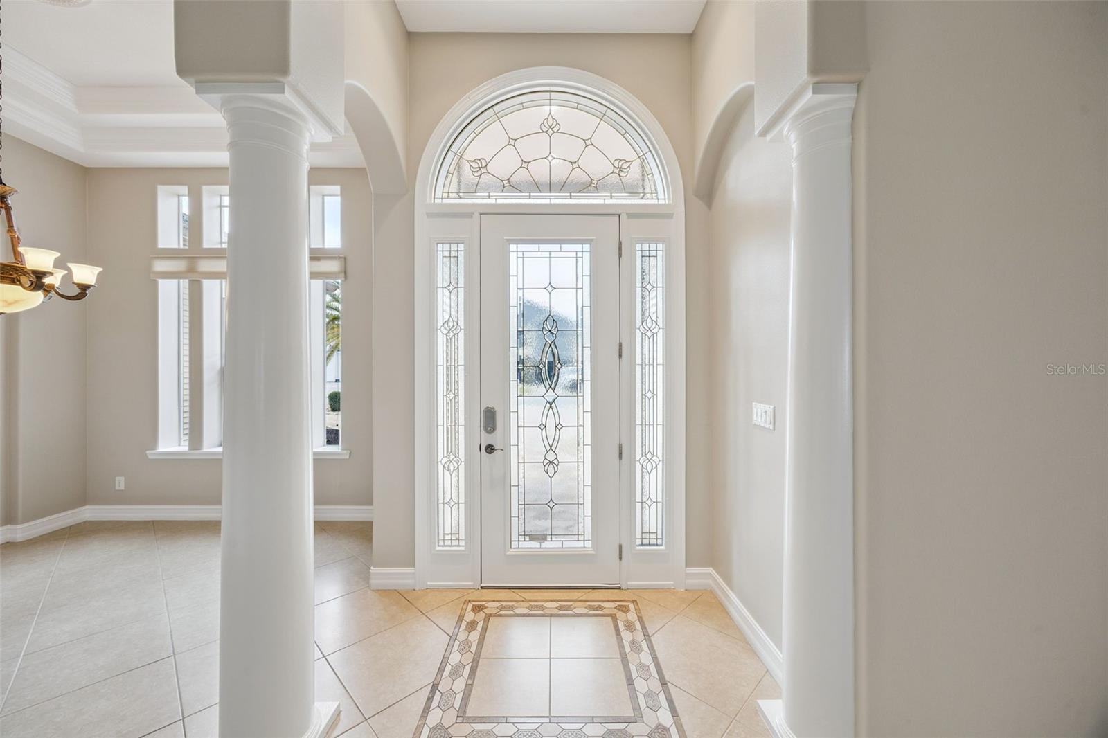 Image 5 of 67 For 913 Grande Haven Drive