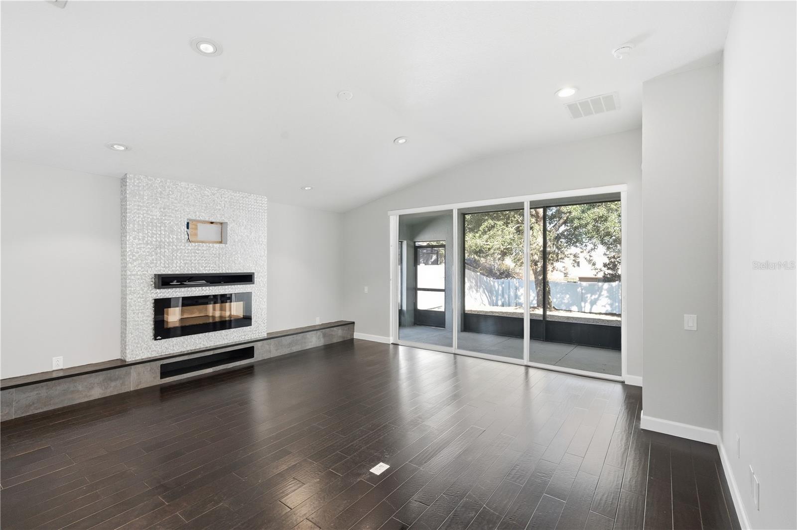 Image 14 of 37 For 1203 Snug Harbor Drive