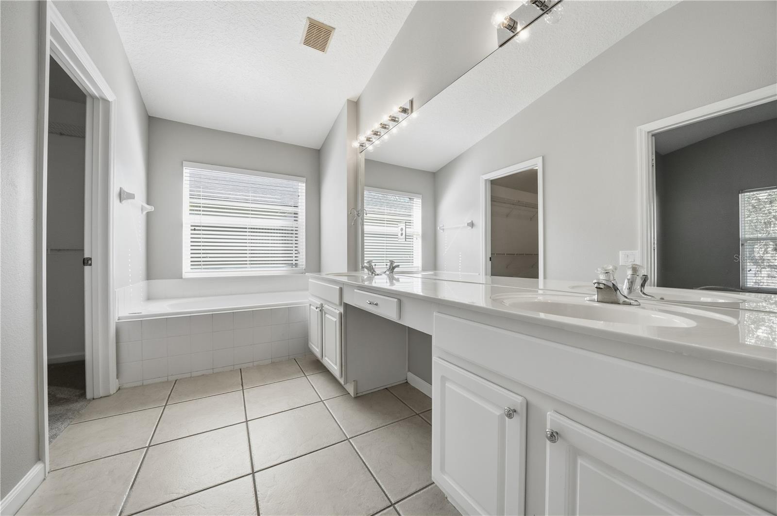 Image 18 of 37 For 1203 Snug Harbor Drive