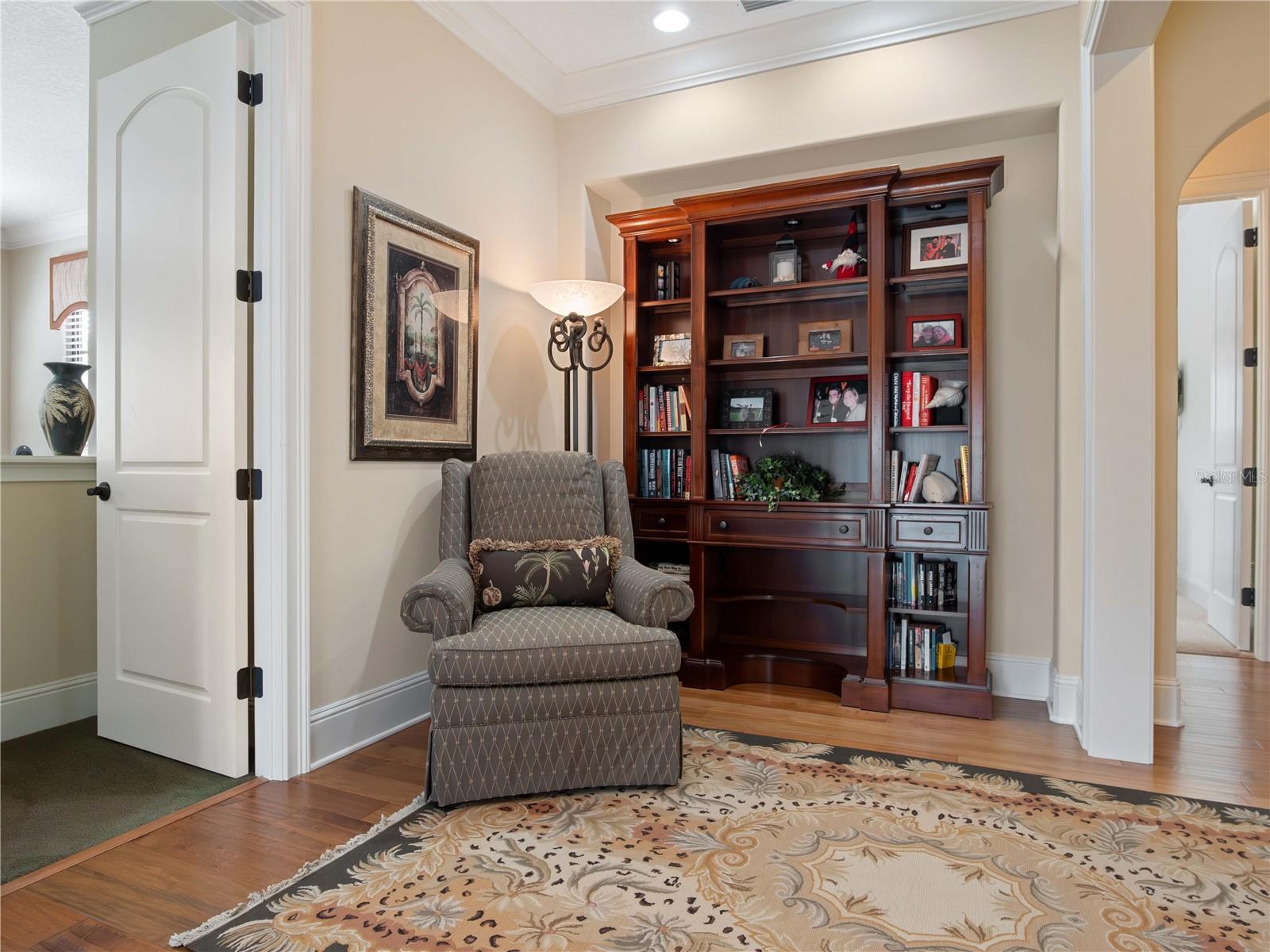 Image 21 of 43 For 9825 Covent Garden Drive