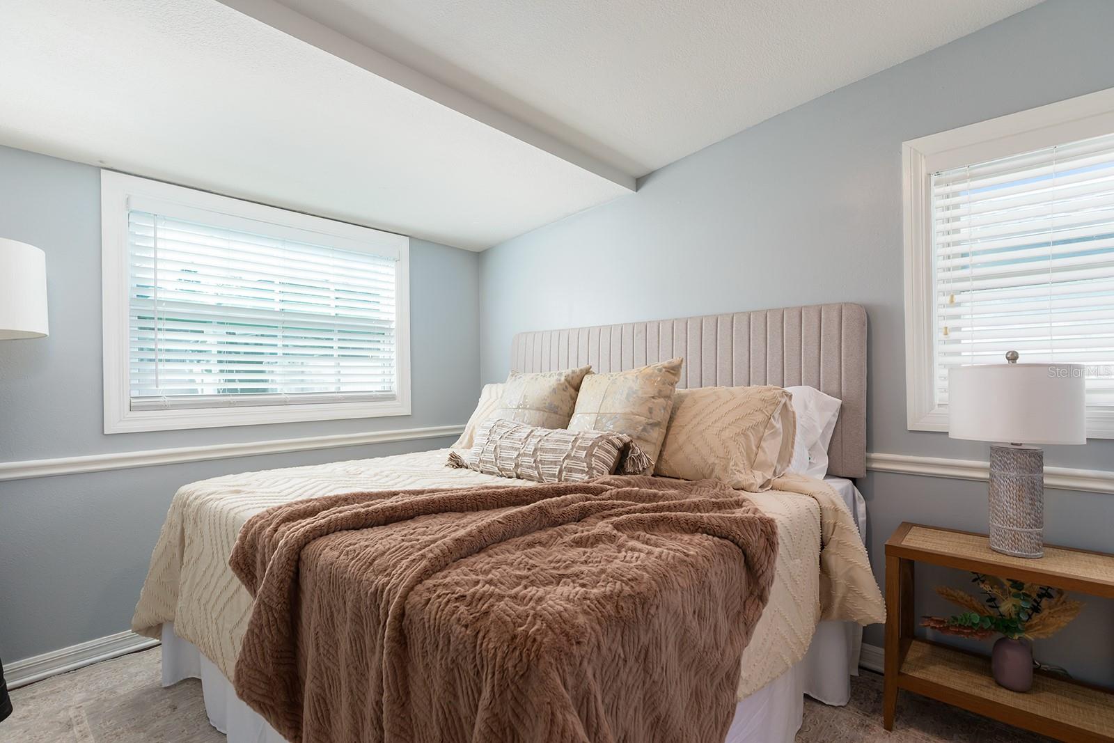 Image 14 of 30 For 220 Grant Street