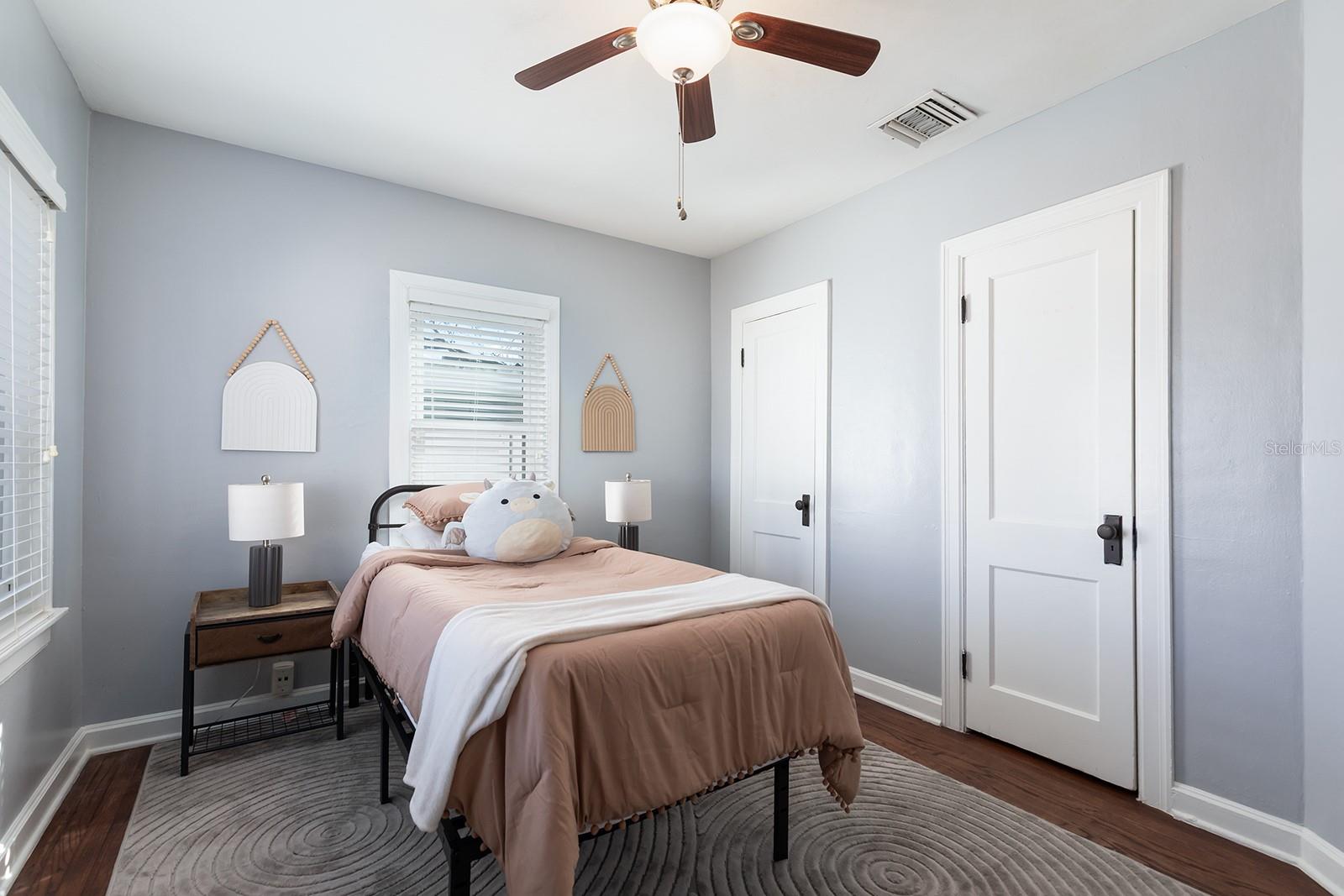 Image 17 of 30 For 220 Grant Street