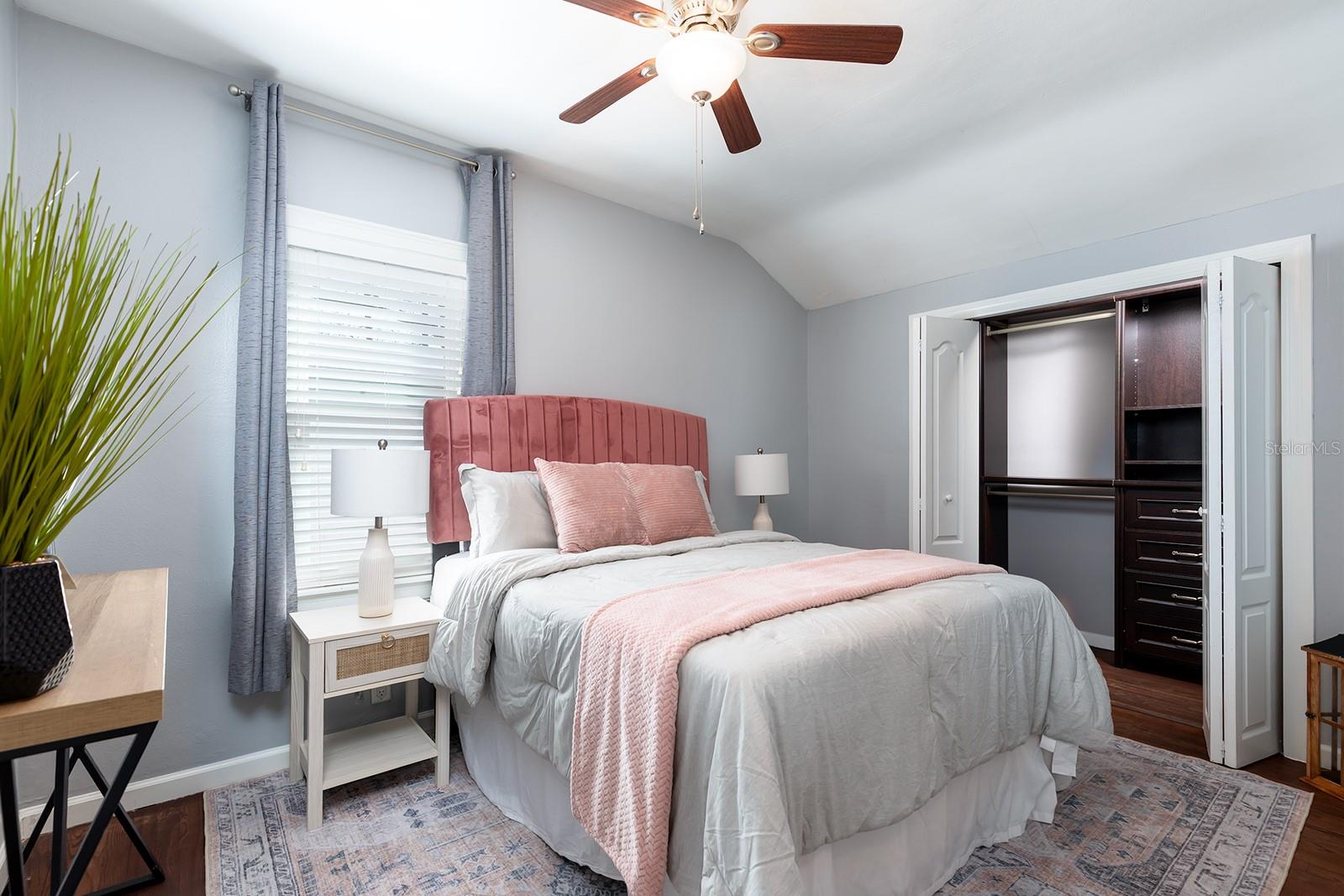 Image 18 of 30 For 220 Grant Street