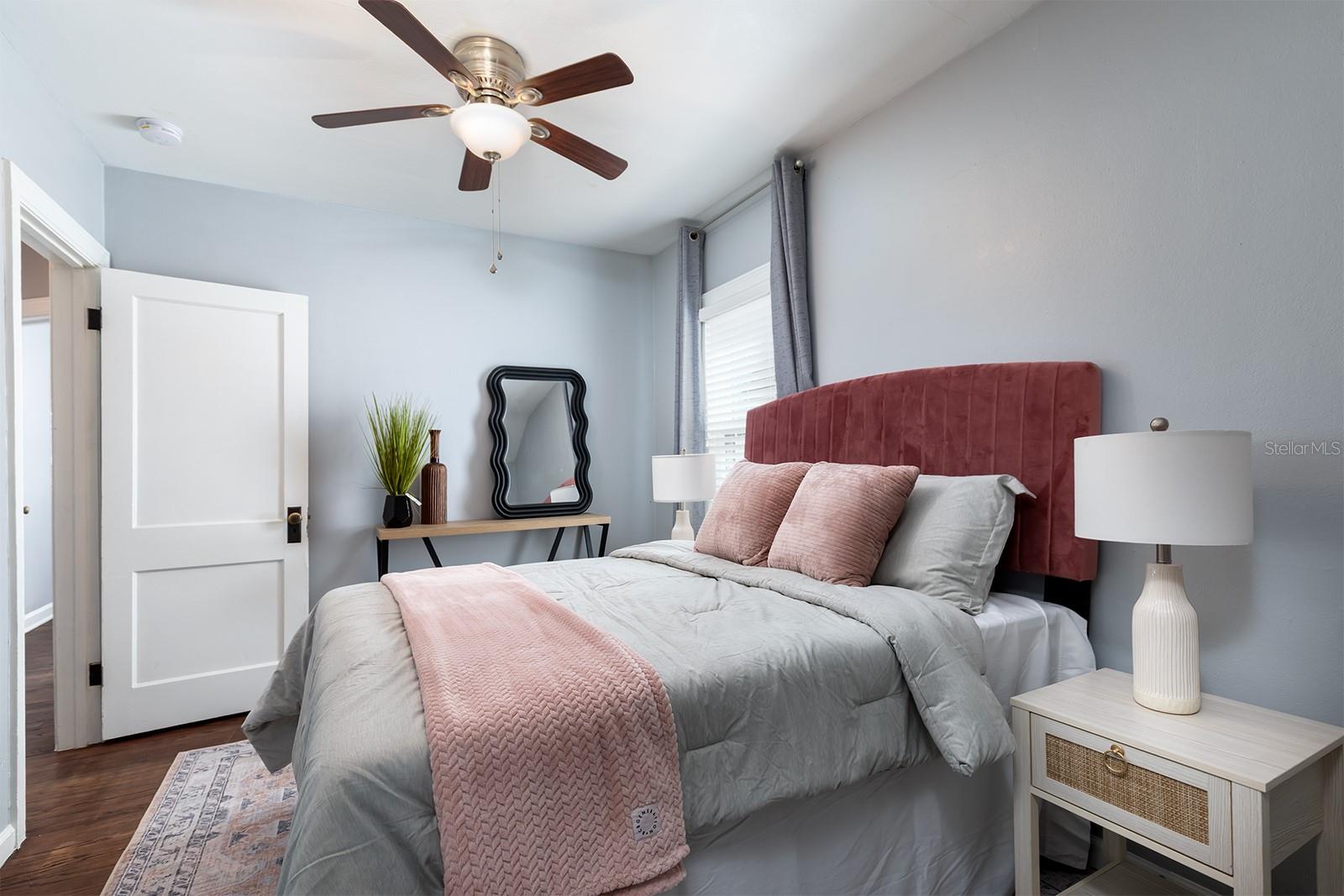 Image 19 of 30 For 220 Grant Street