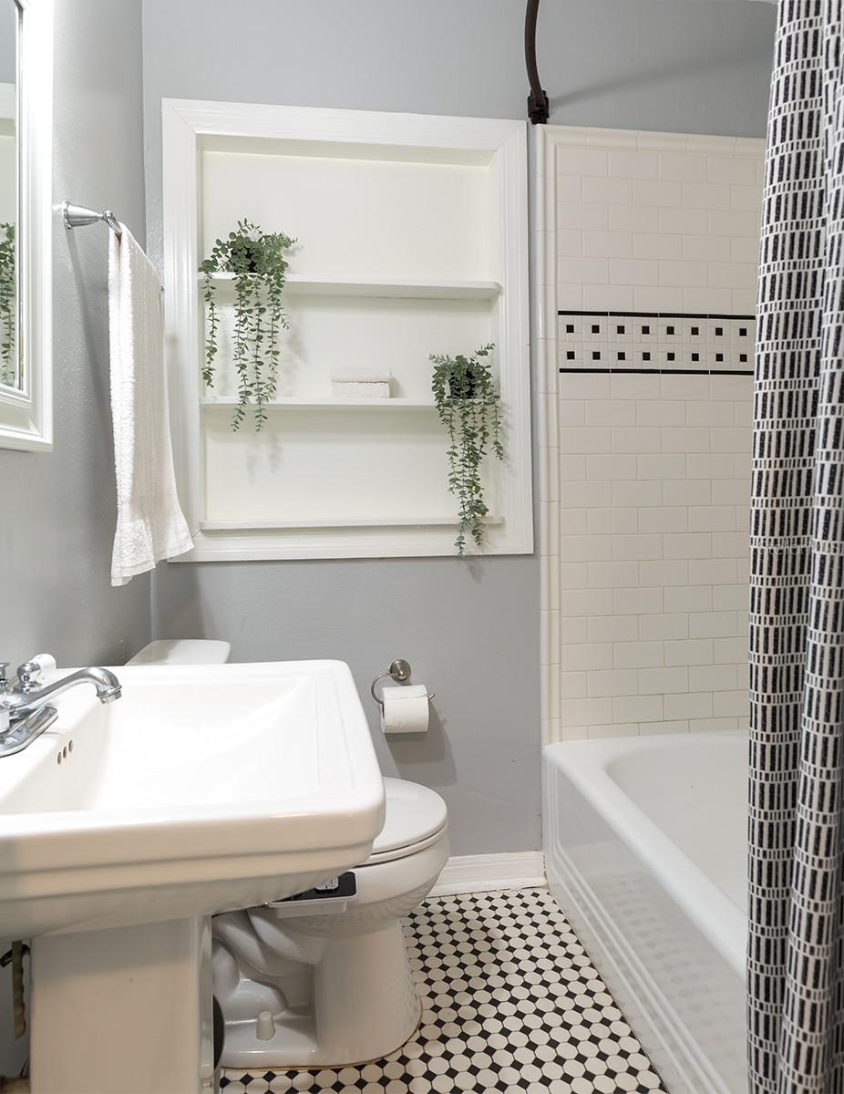 Image 20 of 30 For 220 Grant Street