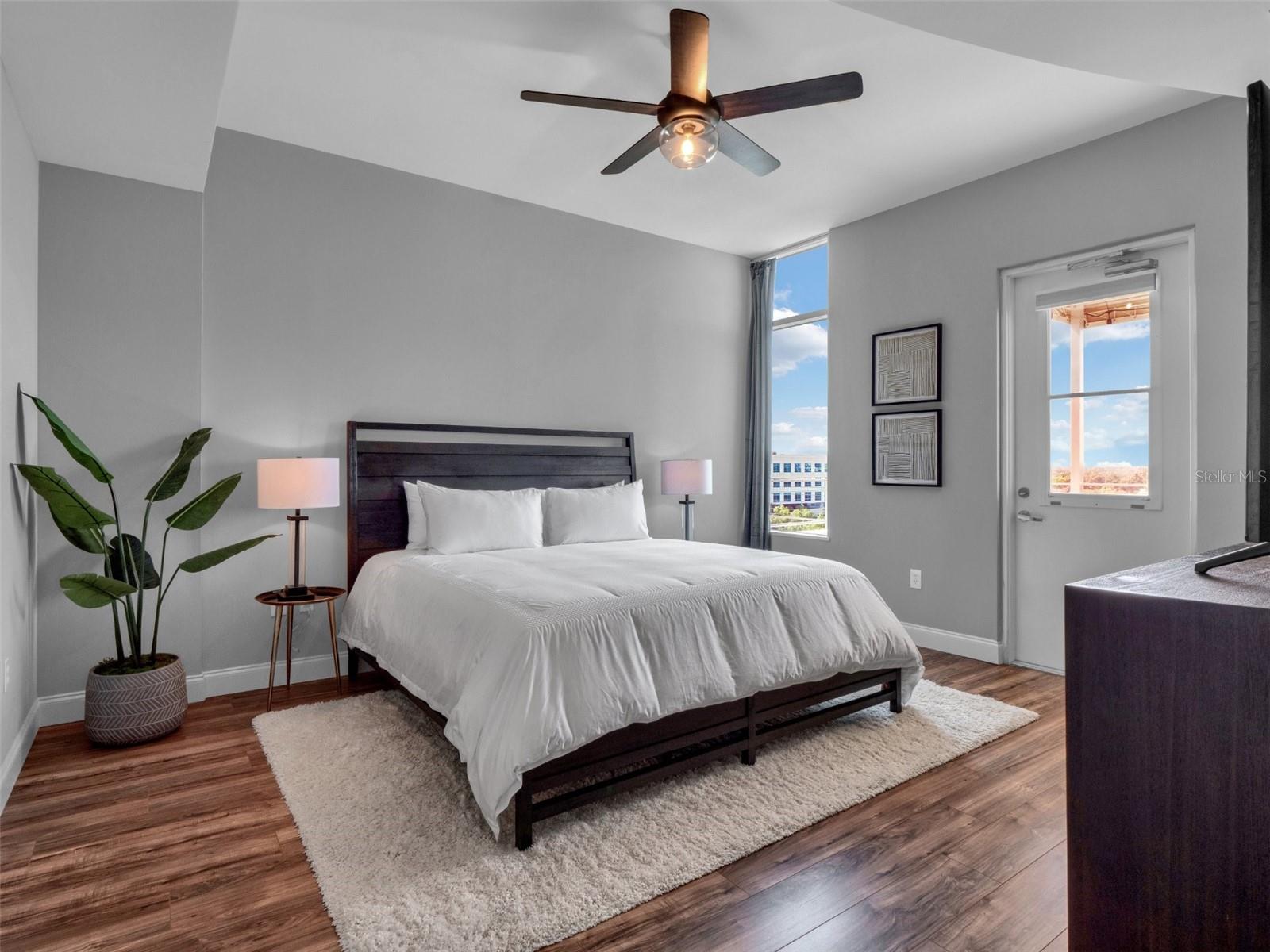 Image 12 of 53 For 525 Jackson Street P4