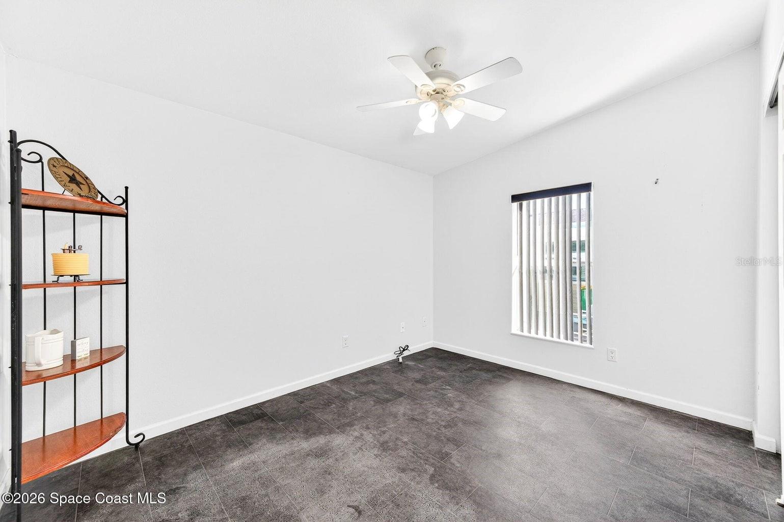 Image 13 of 35 For 425 Outer Drive