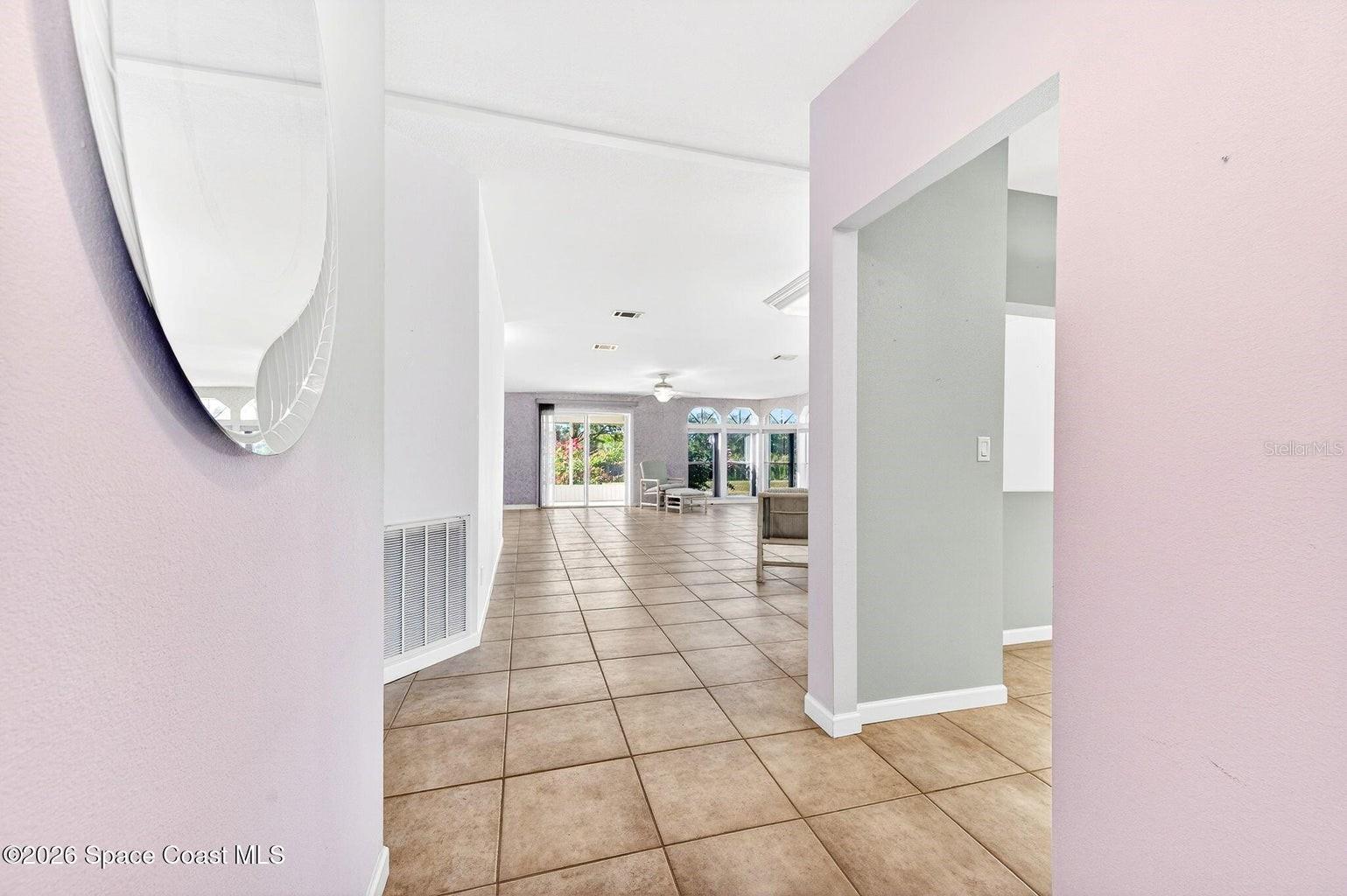 Image 7 of 35 For 425 Outer Drive