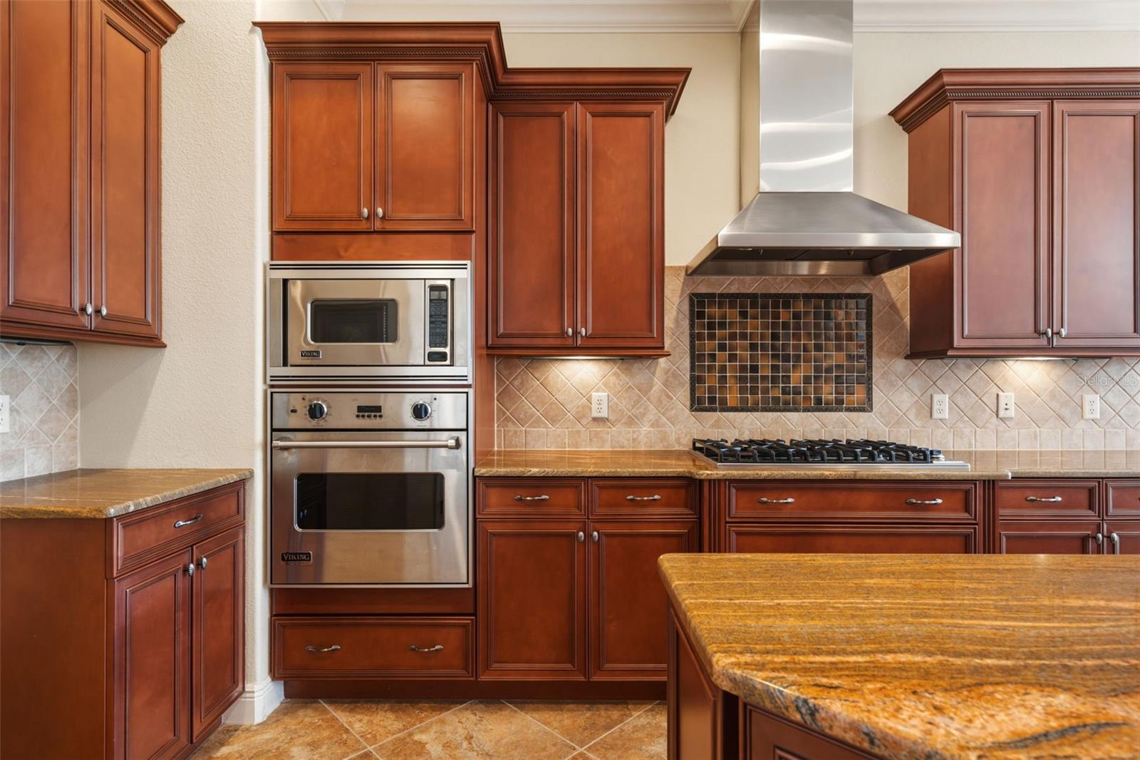 Image 18 of 46 For 7451 Pointe Venezia Drive