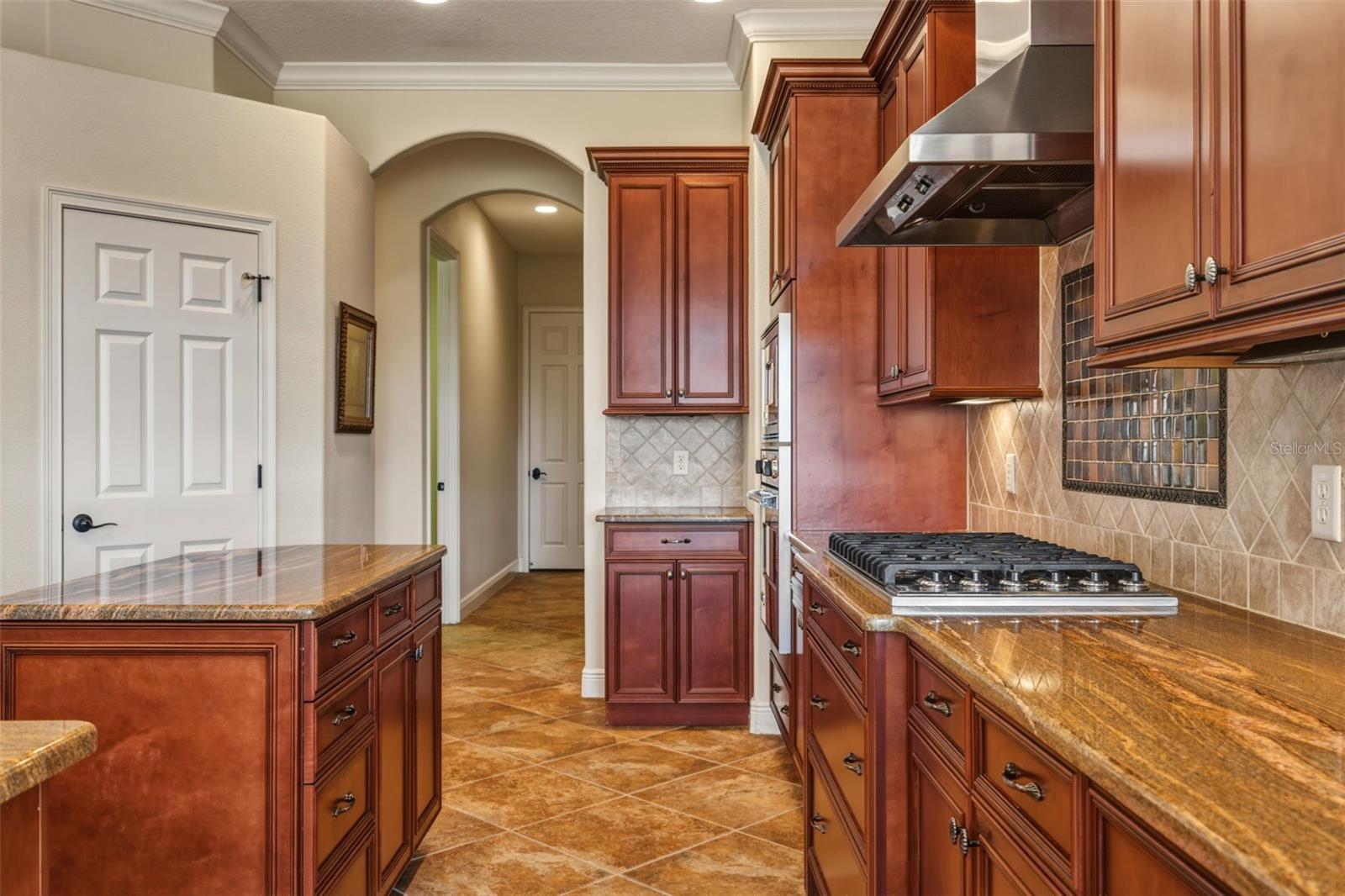 Image 19 of 46 For 7451 Pointe Venezia Drive