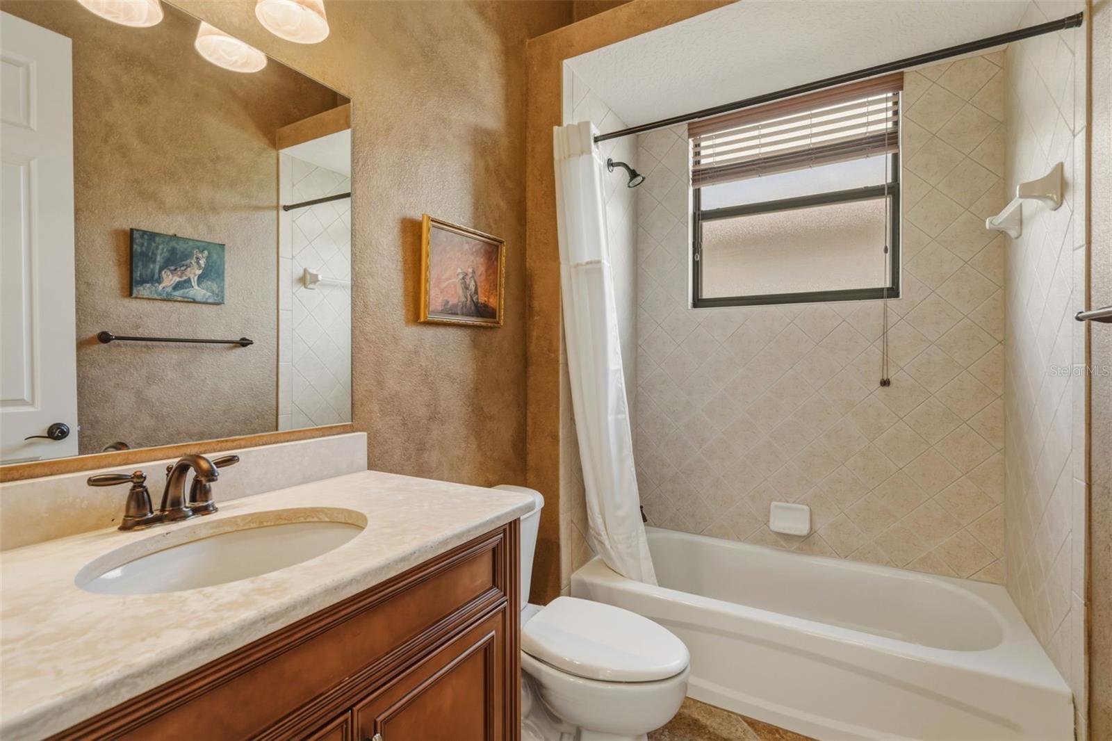 Image 31 of 46 For 7451 Pointe Venezia Drive