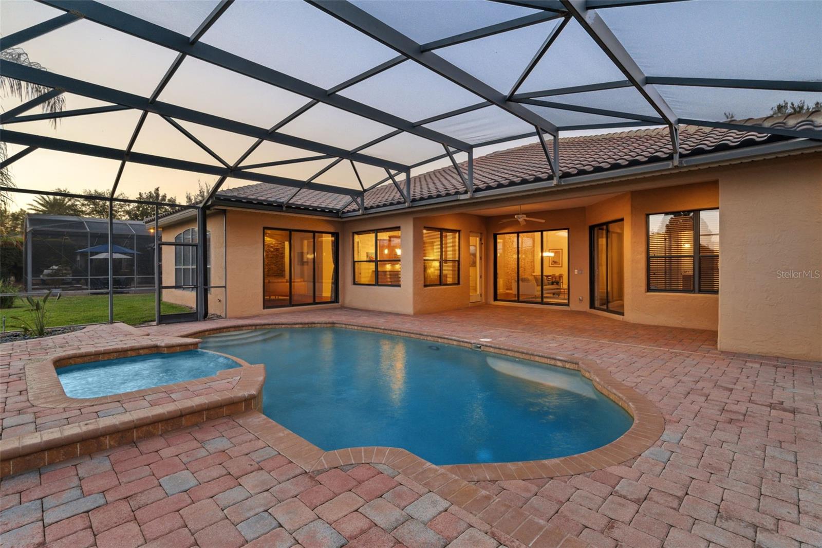 Image 33 of 46 For 7451 Pointe Venezia Drive