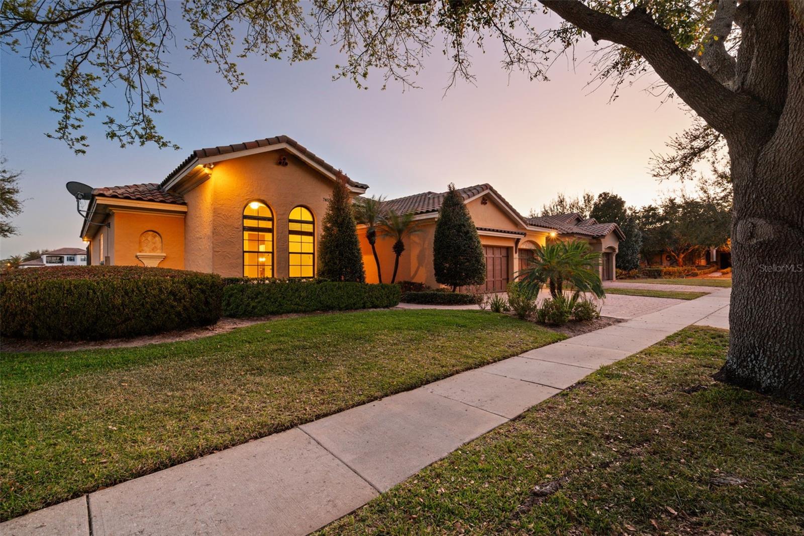 Image 38 of 46 For 7451 Pointe Venezia Drive