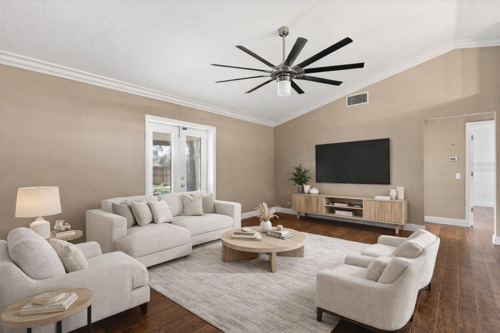 Image 7 of 29 For 2728 Bayview Drive