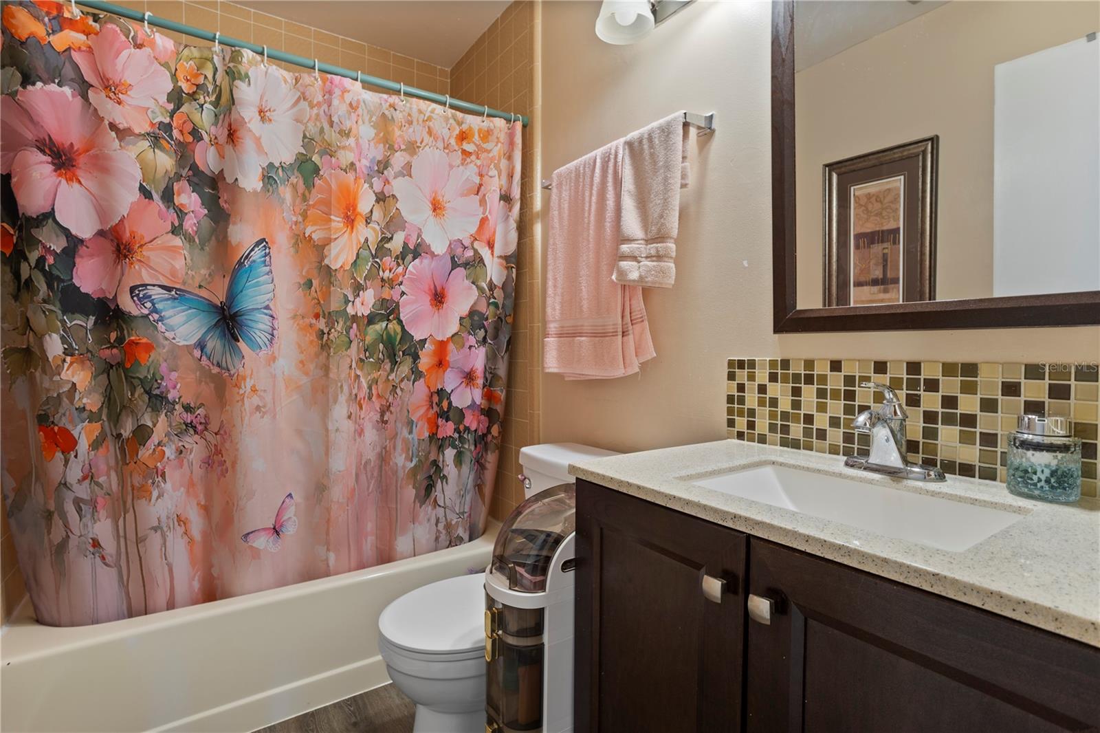 Image 18 of 22 For 525 Derby Drive