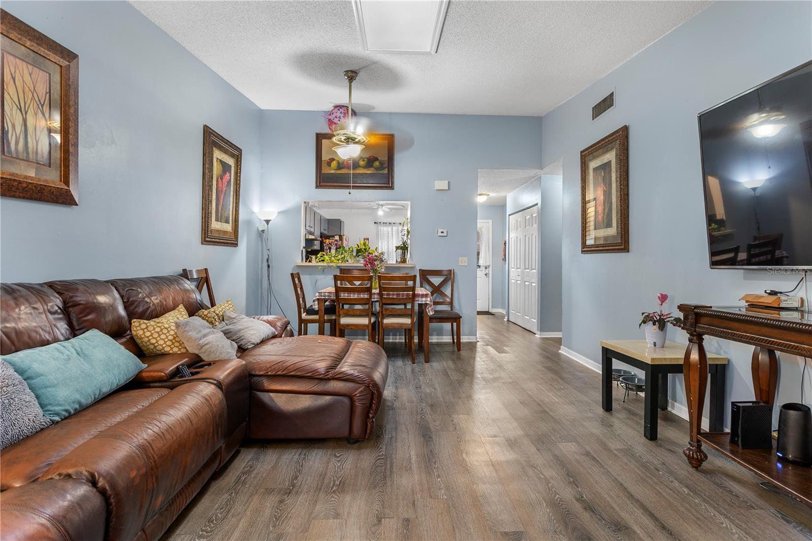 Image 4 of 22 For 525 Derby Drive