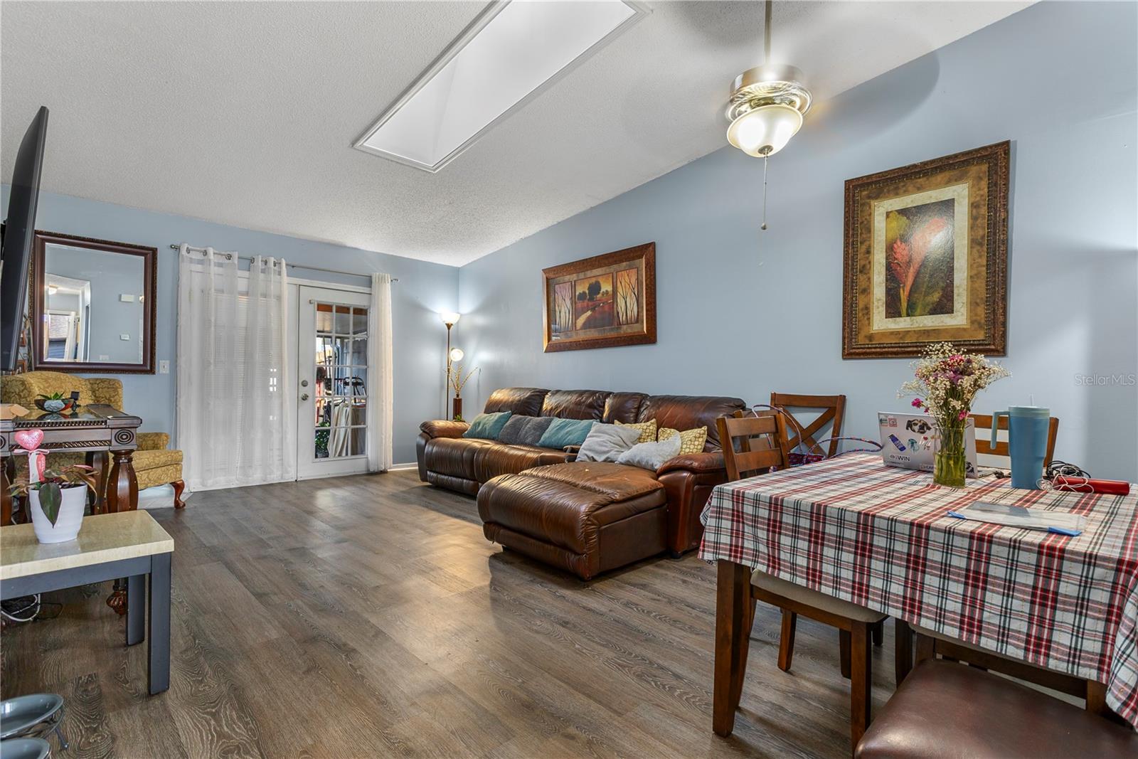 Image 5 of 22 For 525 Derby Drive