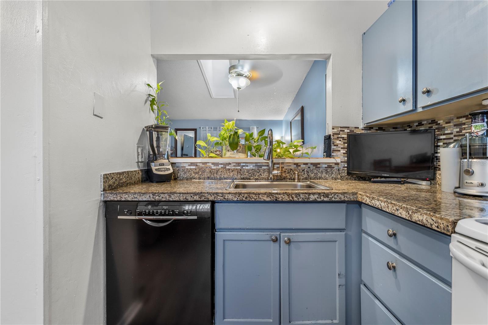 Image 9 of 22 For 525 Derby Drive