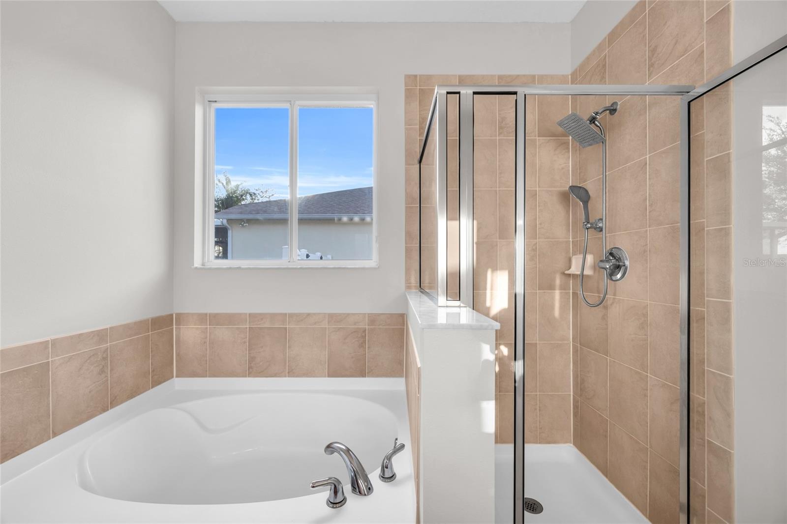 Image 15 of 34 For 10354 Stratford Pointe Avenue