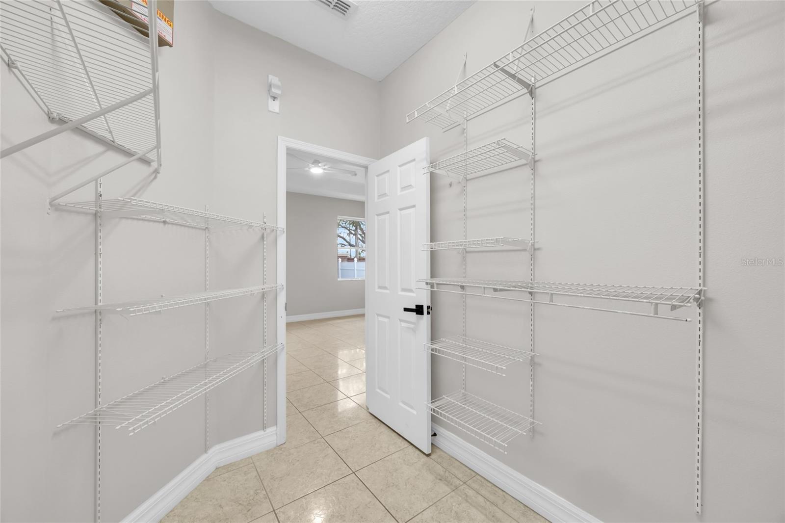 Image 16 of 34 For 10354 Stratford Pointe Avenue