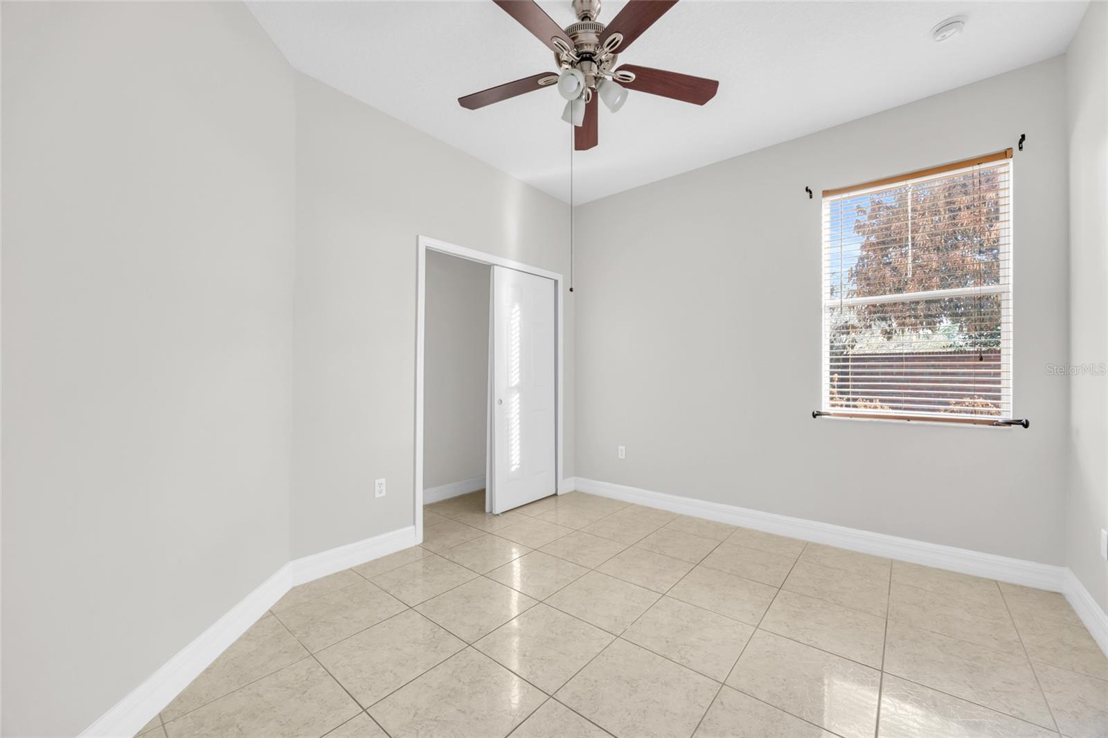 Image 18 of 34 For 10354 Stratford Pointe Avenue