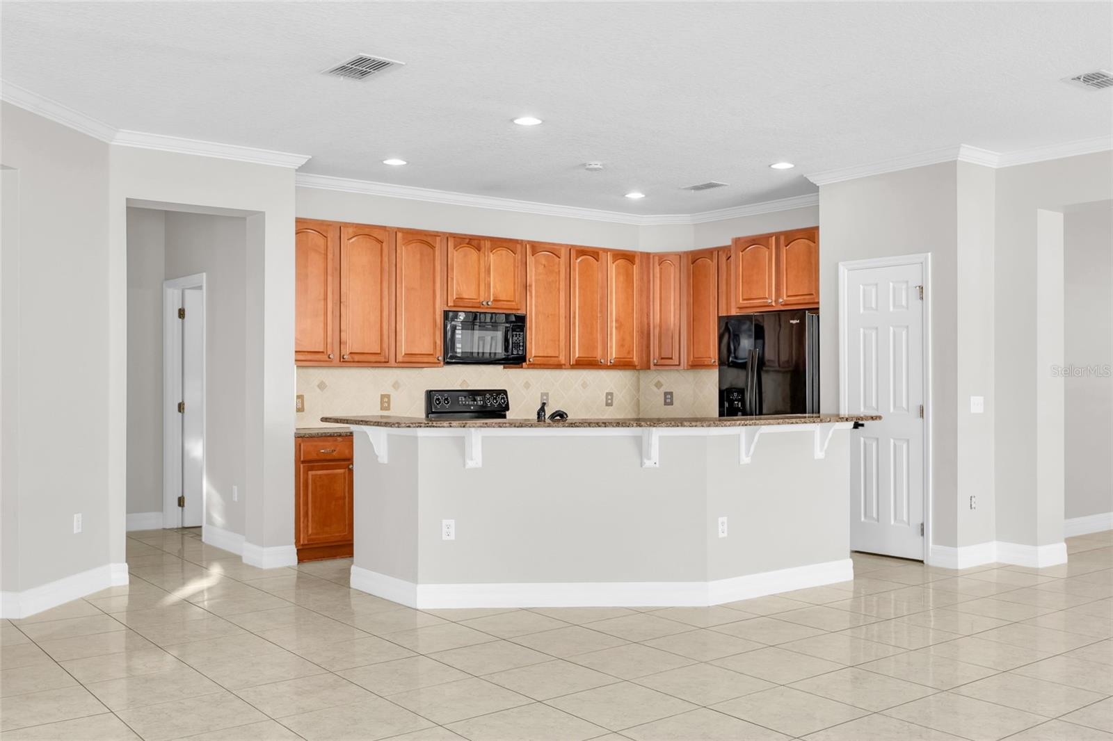 Image 7 of 34 For 10354 Stratford Pointe Avenue