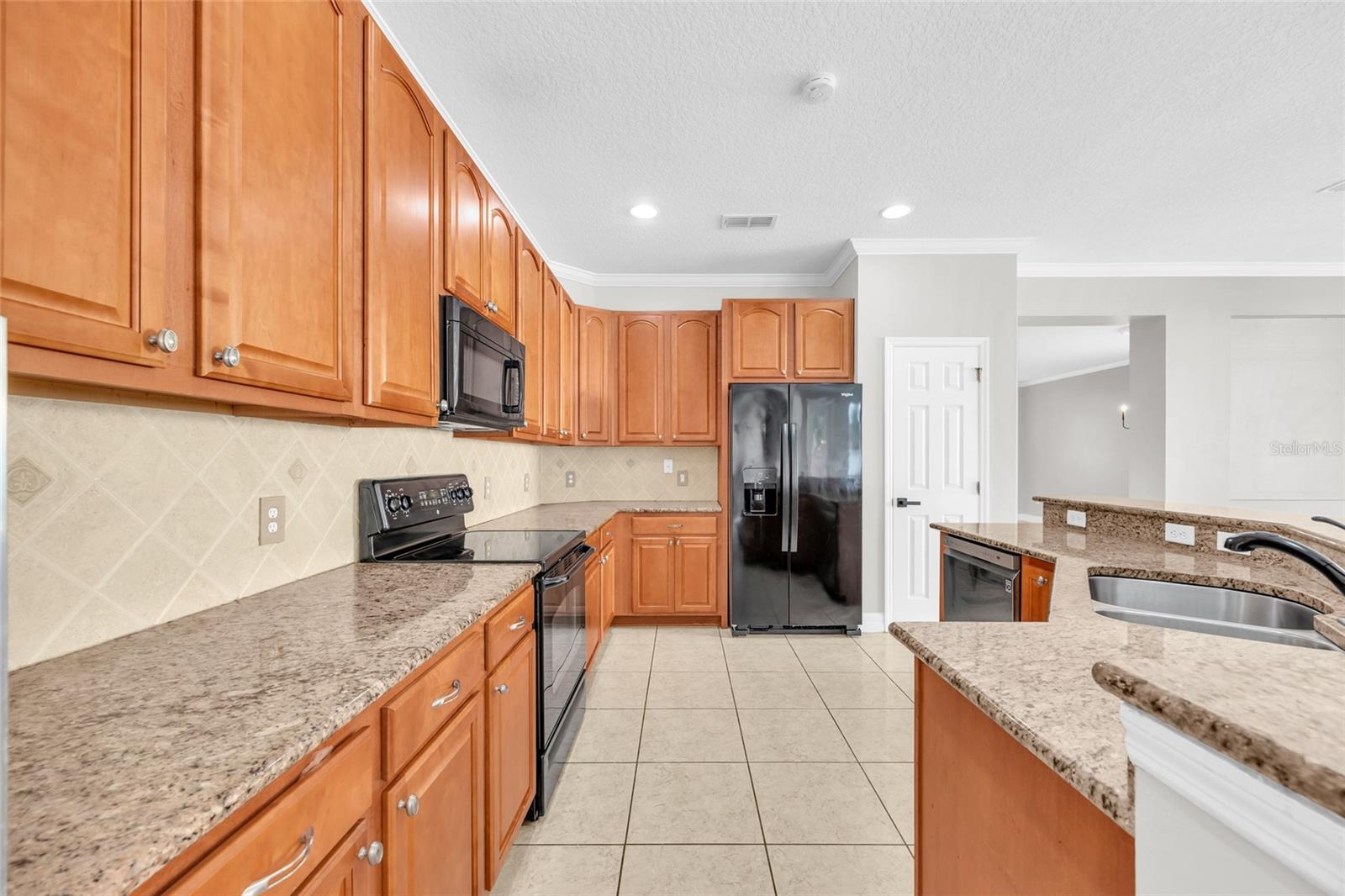 Image 8 of 34 For 10354 Stratford Pointe Avenue