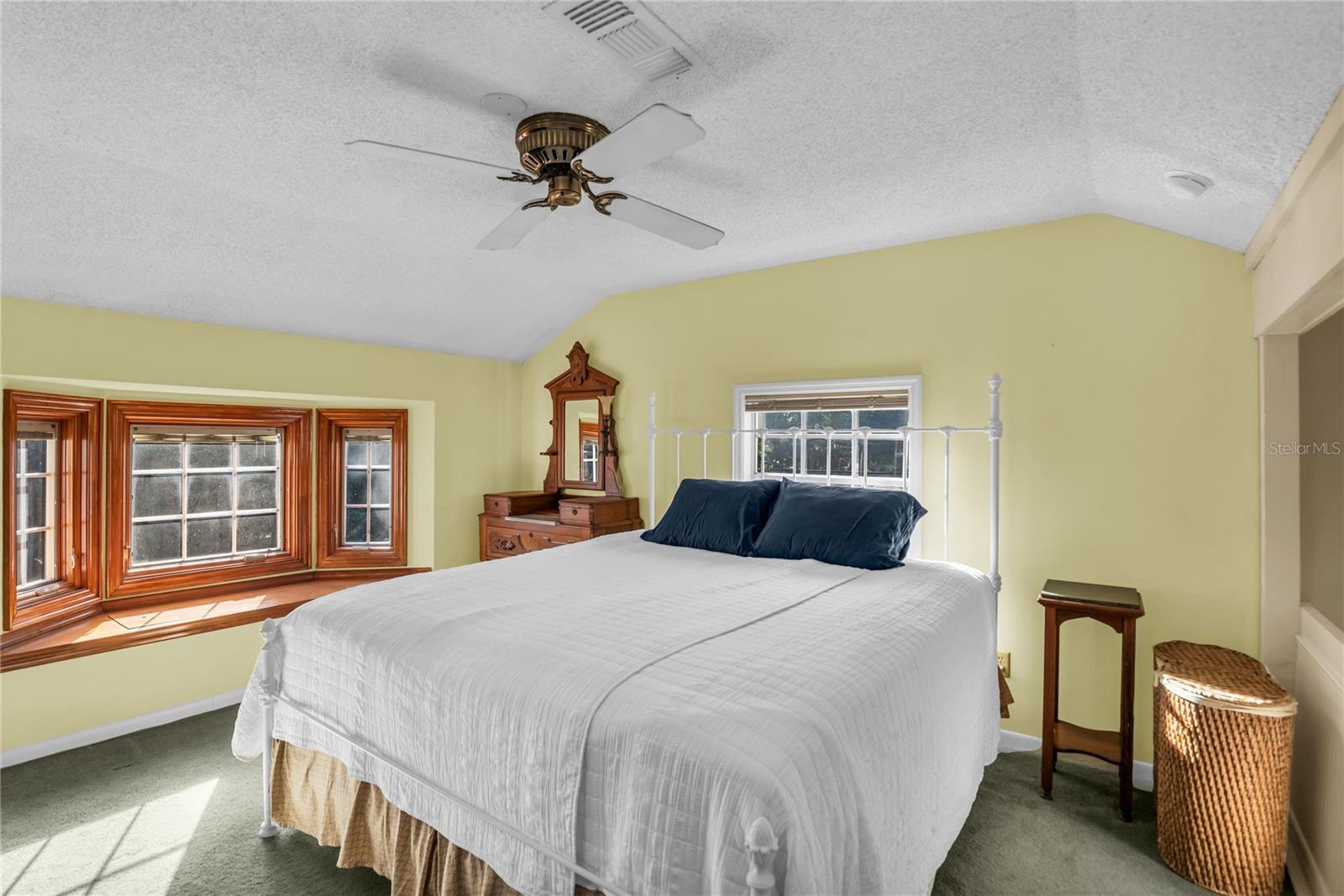 Image 39 of 44 For 721 Gamewell Avenue