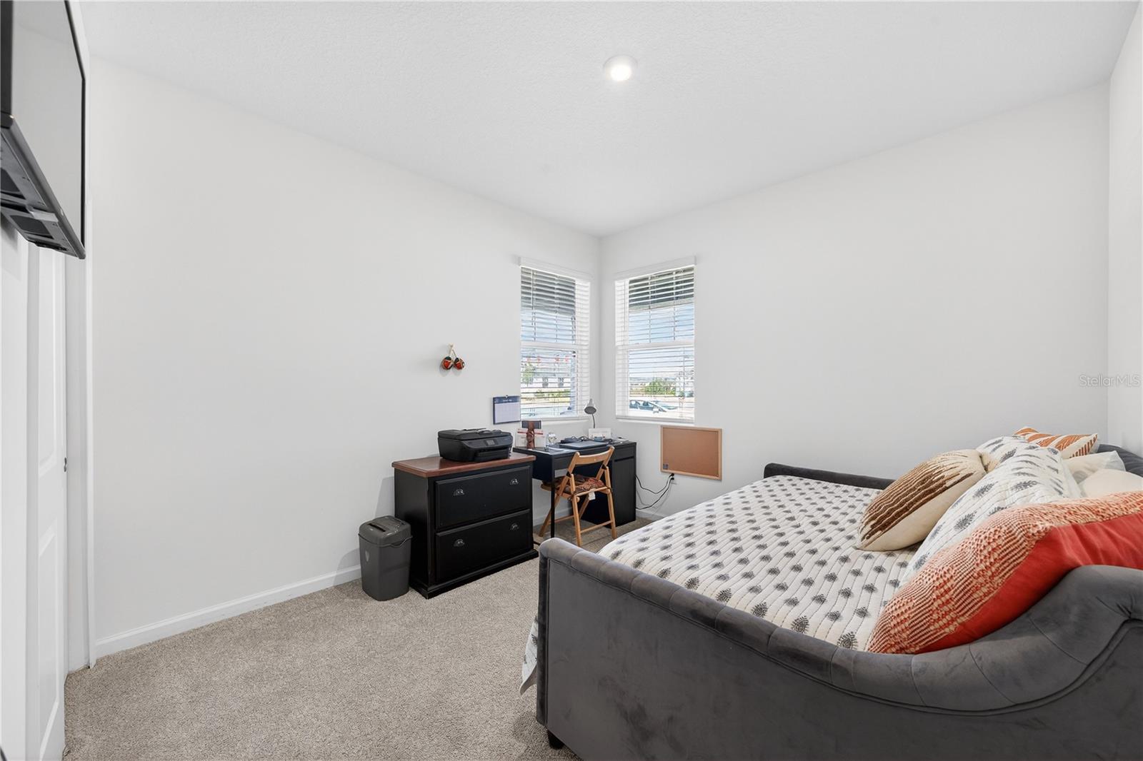 Image 18 of 39 For 2586 Royal Jasmine Court