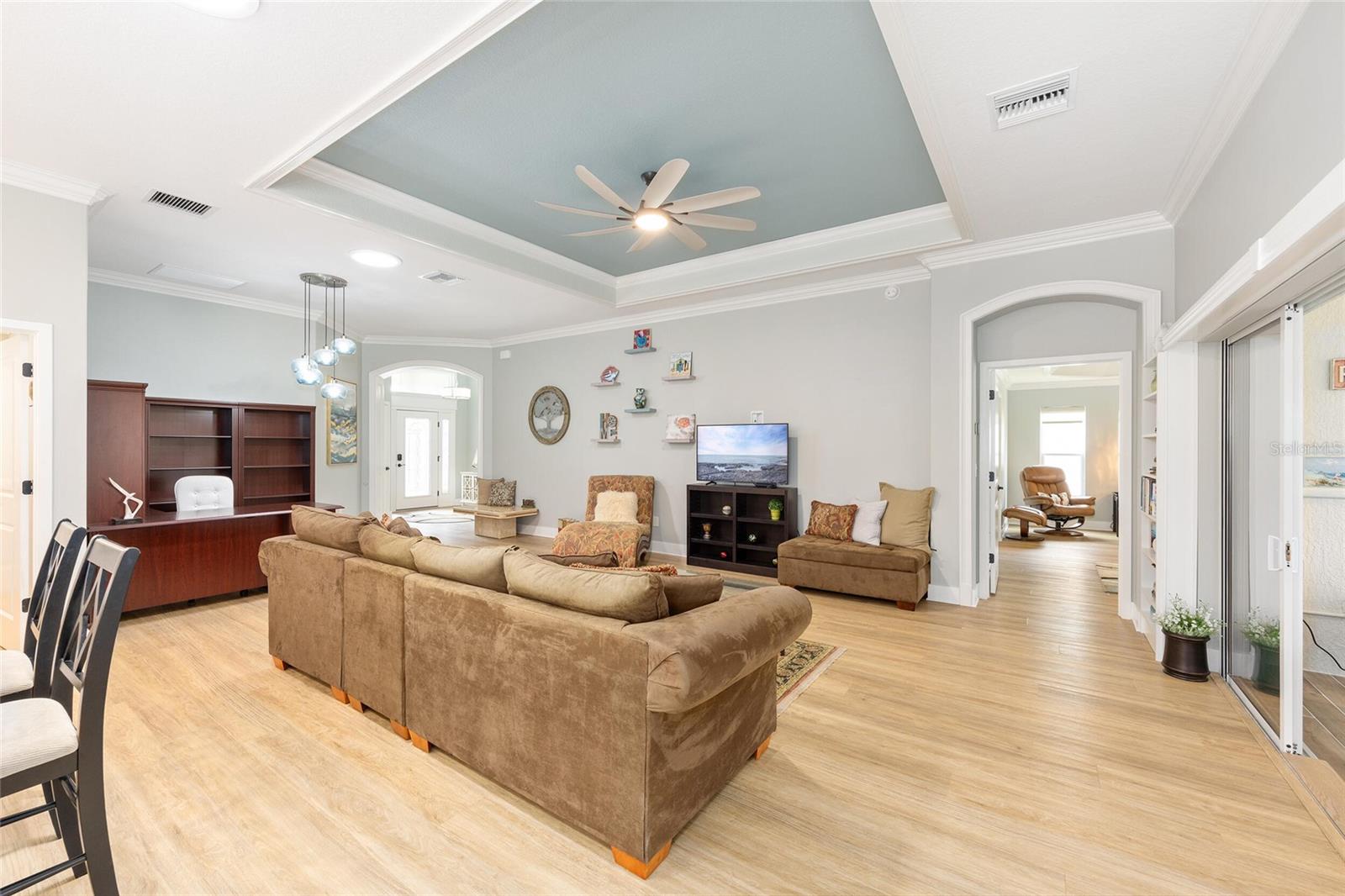 Image 24 of 57 For 2140 Biller Circle