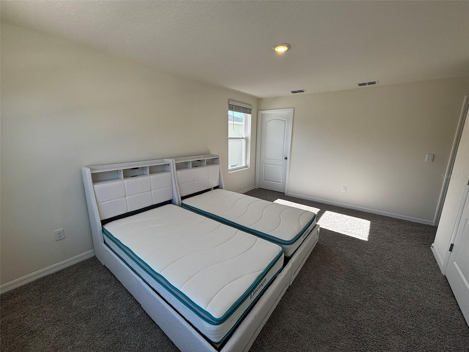 Image 20 of 38 For 520 Zinfandel Drive