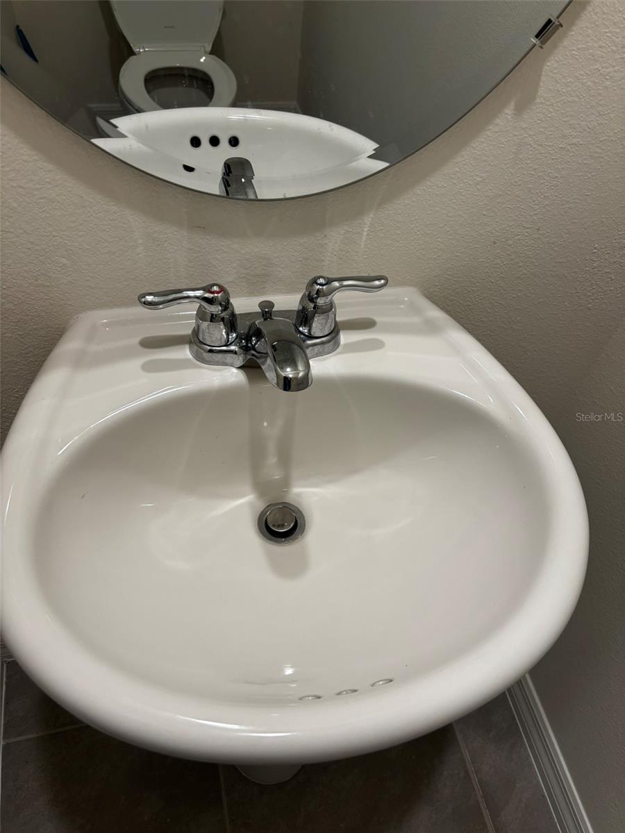 Image 24 of 38 For 520 Zinfandel Drive