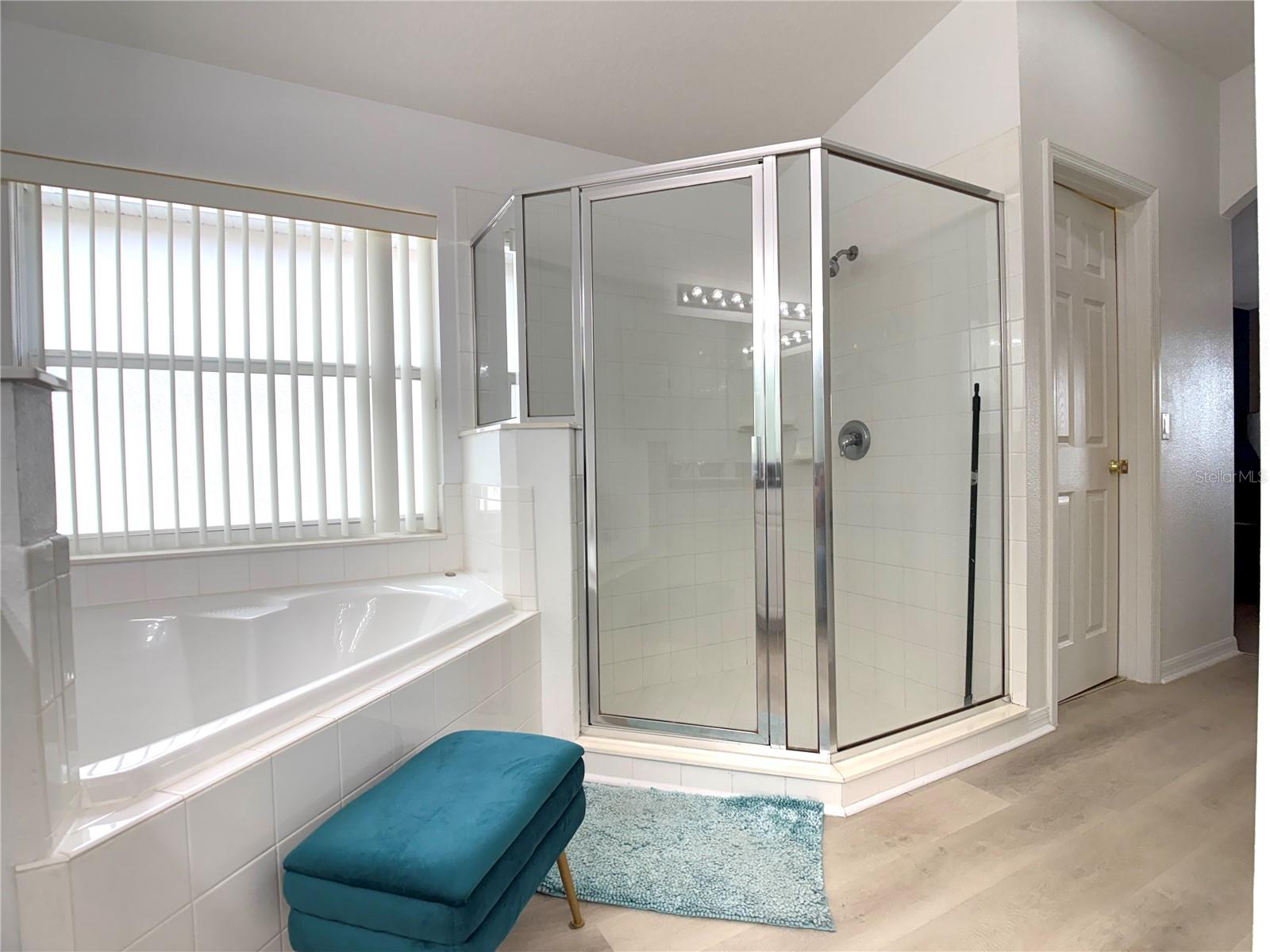 Image 16 of 31 For 353 Kensington Drive