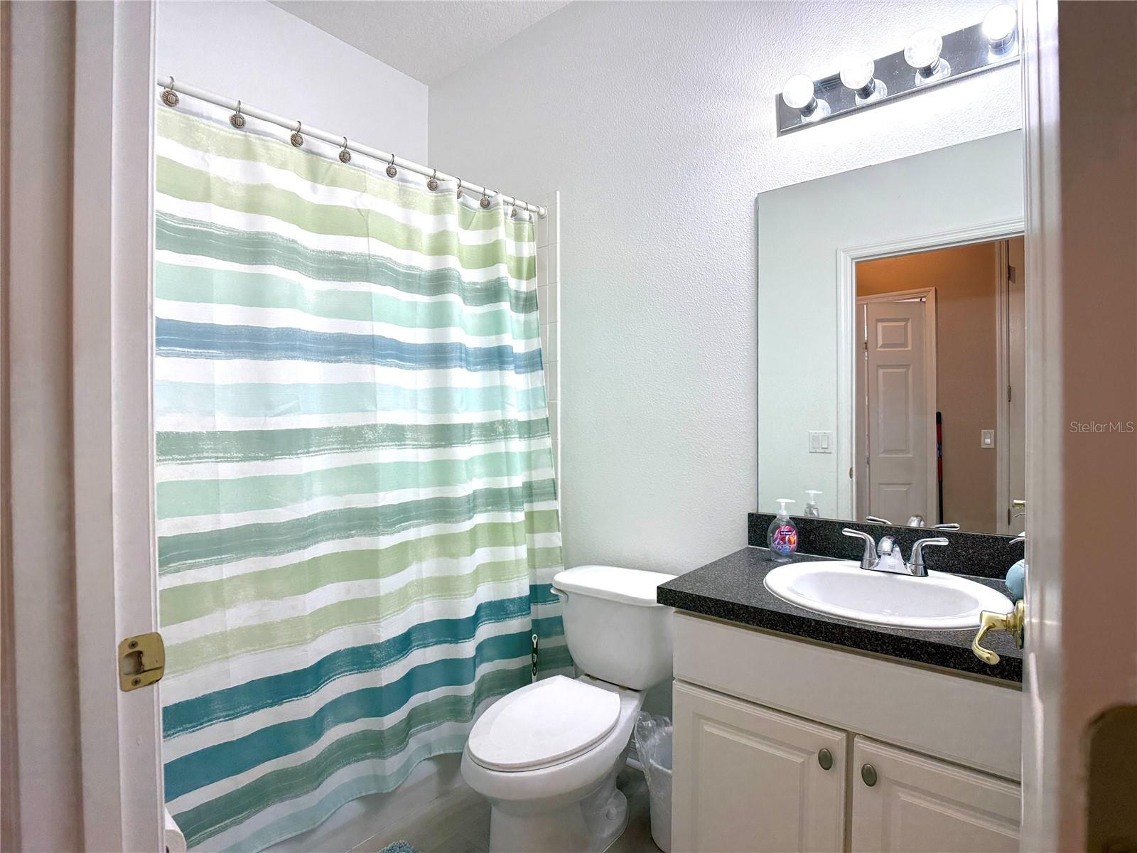 Image 22 of 31 For 353 Kensington Drive